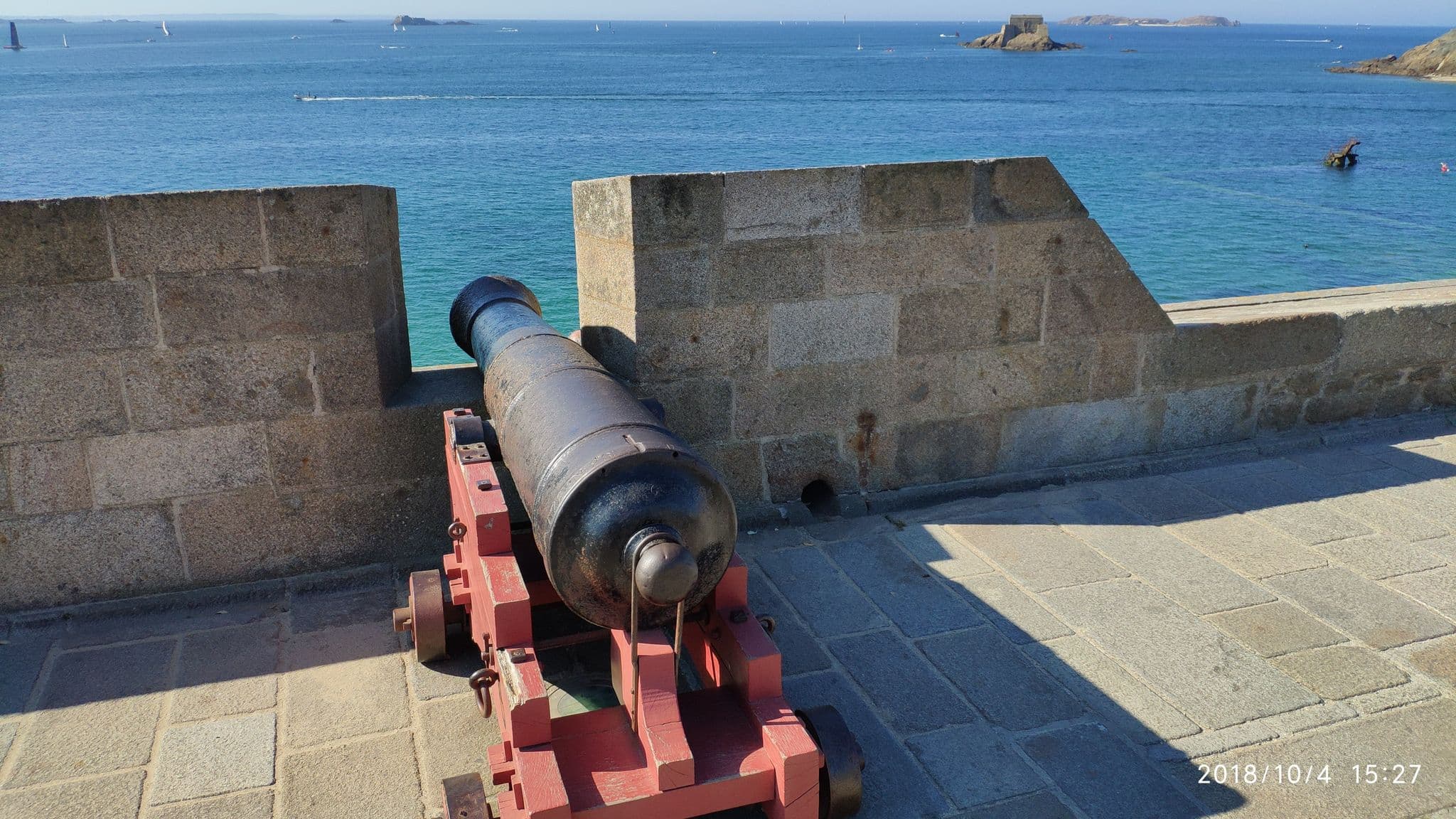 Street view near Grand Hotel Dinard, Saint-Malo — © maphnsj (CC BY-SA · Mapillary)