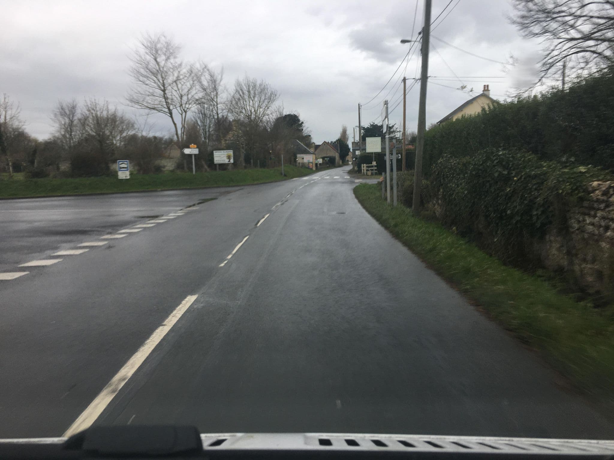 Street view near Les Divettes Omaha-Beach, Port-en-Bessin-Huppain — © raymond (CC BY-SA · Mapillary)