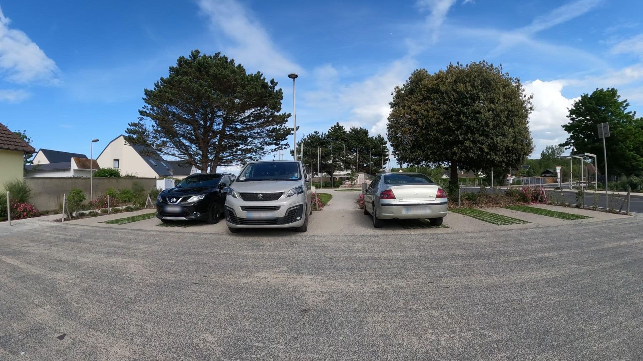 Street view near Studio Place Alexandre, Ver-sur-Mer — © Nzau (CC BY-SA · Mapillary)