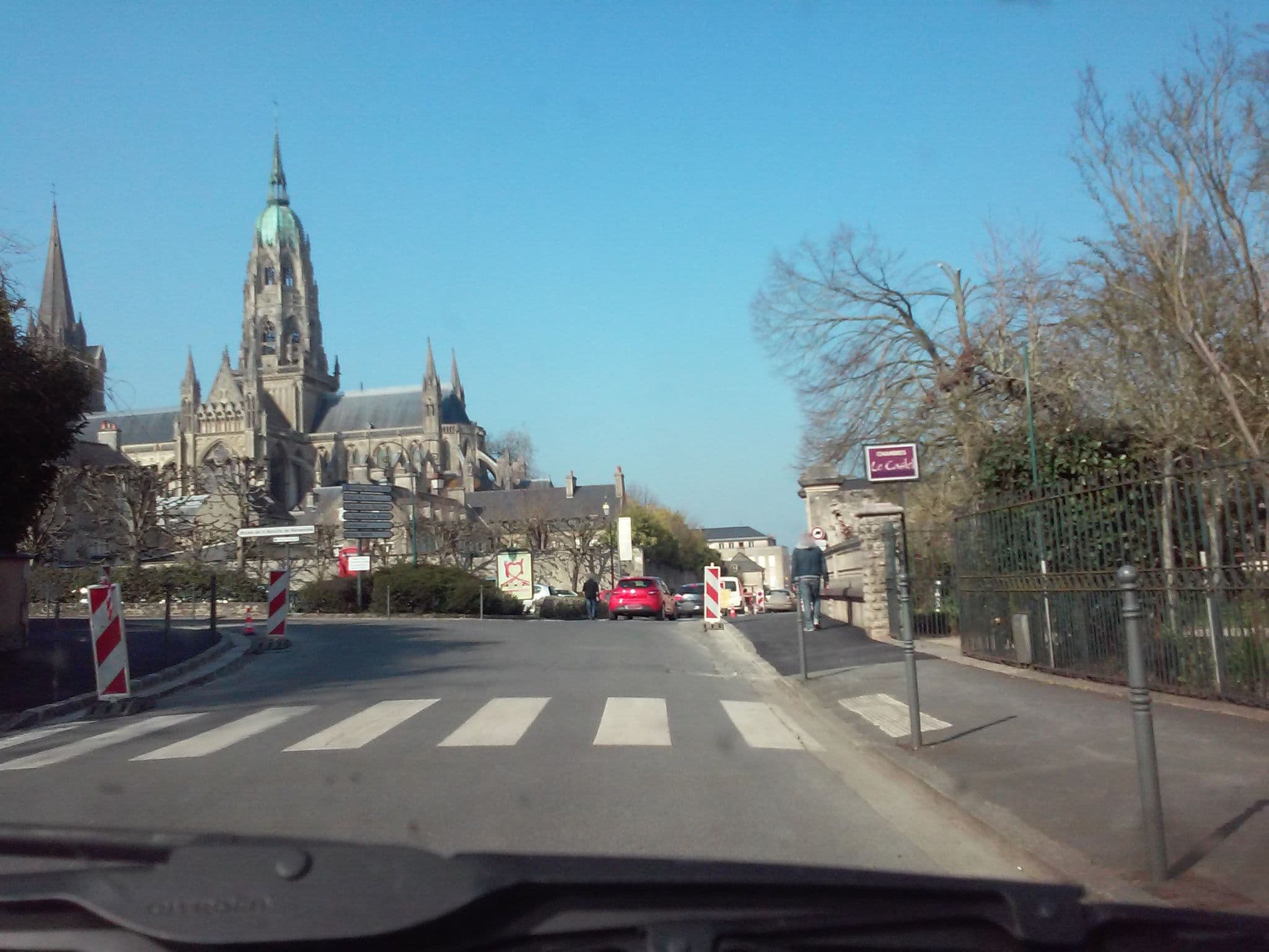 Street view near Le Castel, Bayeux — © pymouss (CC BY-SA · Mapillary)