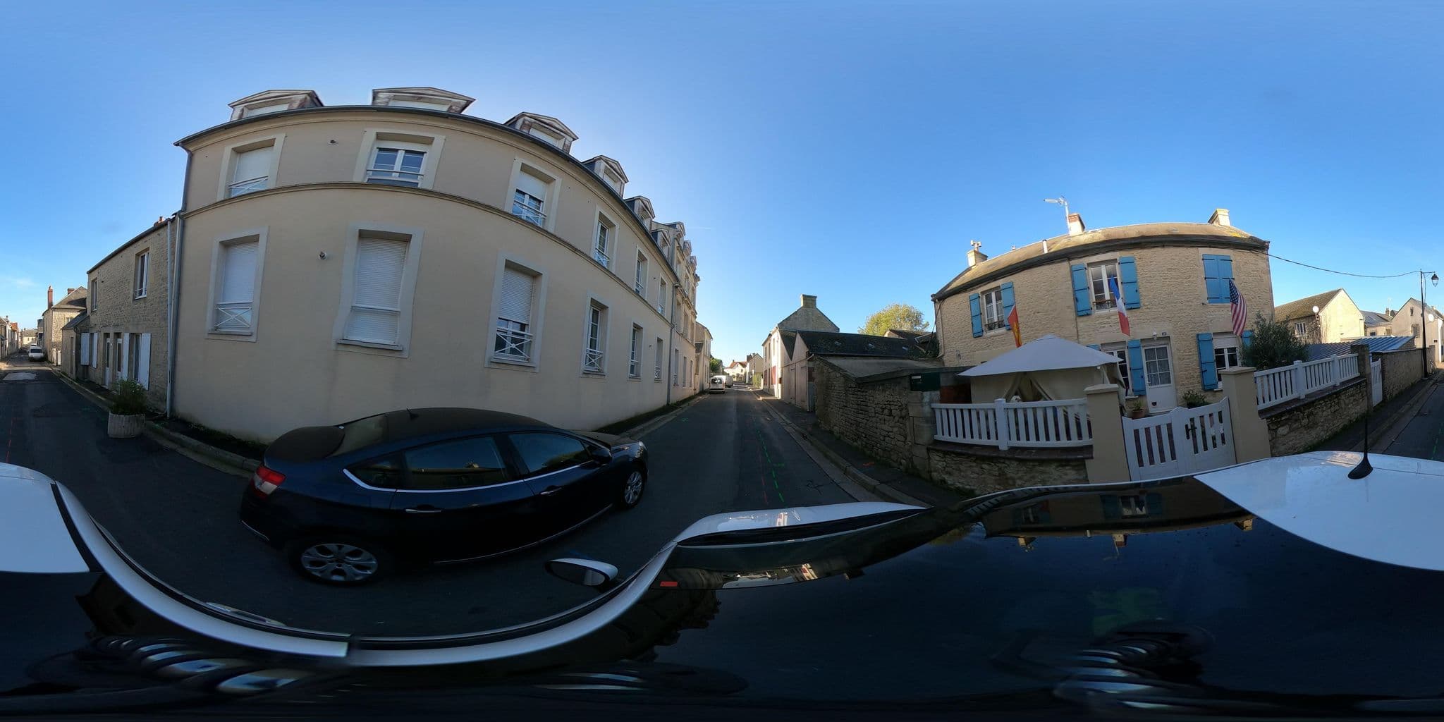 Street view near Maison de Pecheur, Port-en-Bessin-Huppain — © arteragence (CC BY-SA · Mapillary)