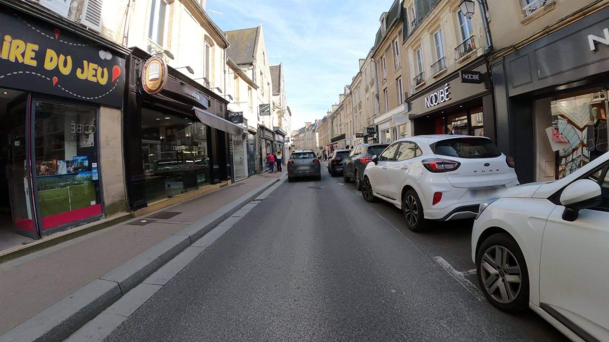 Street view near Sas nouvelle de l' hostreiere, Bayeux — © Nzau (CC BY-SA · Mapillary)