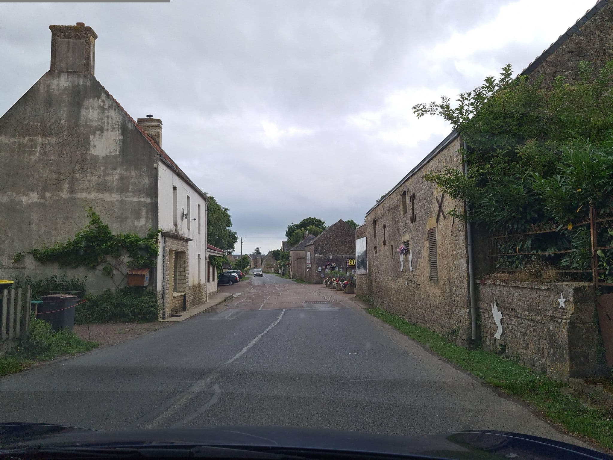 Street view near Petit Bernard, Port-en-Bessin-Huppain — © kino (CC BY-SA · Mapillary)