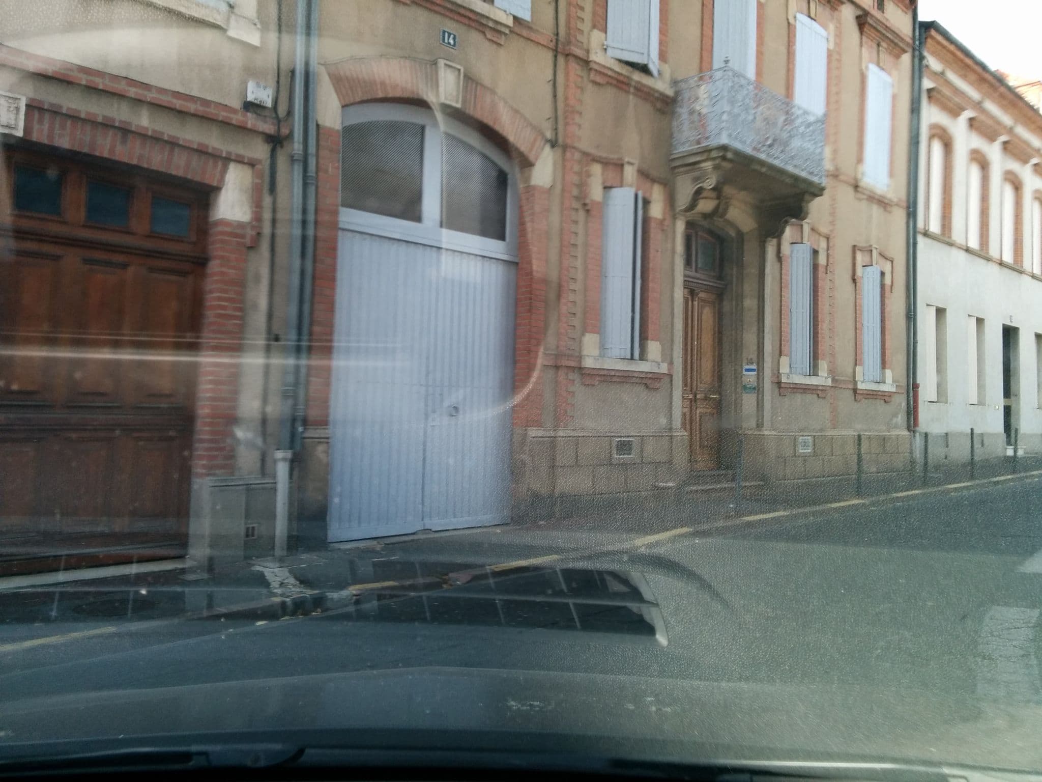 Street view near Chambre d'hôtes Albi - L'Embellie, Albi — © moktarama (CC BY-SA · Mapillary)