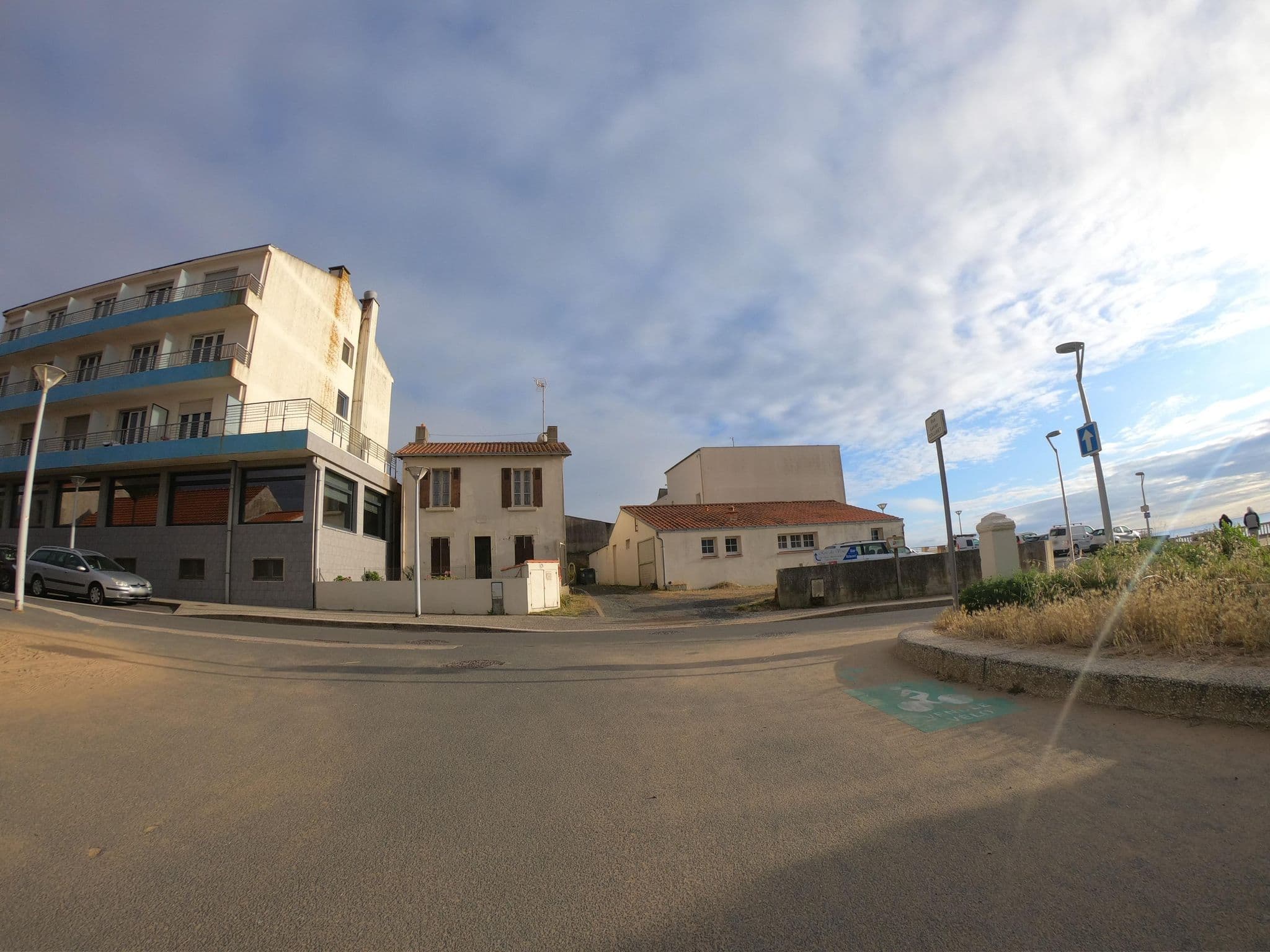 Street view near Les Touristes, Saint-Hilaire-de-Riez — © cartocite (CC BY-SA · Mapillary)