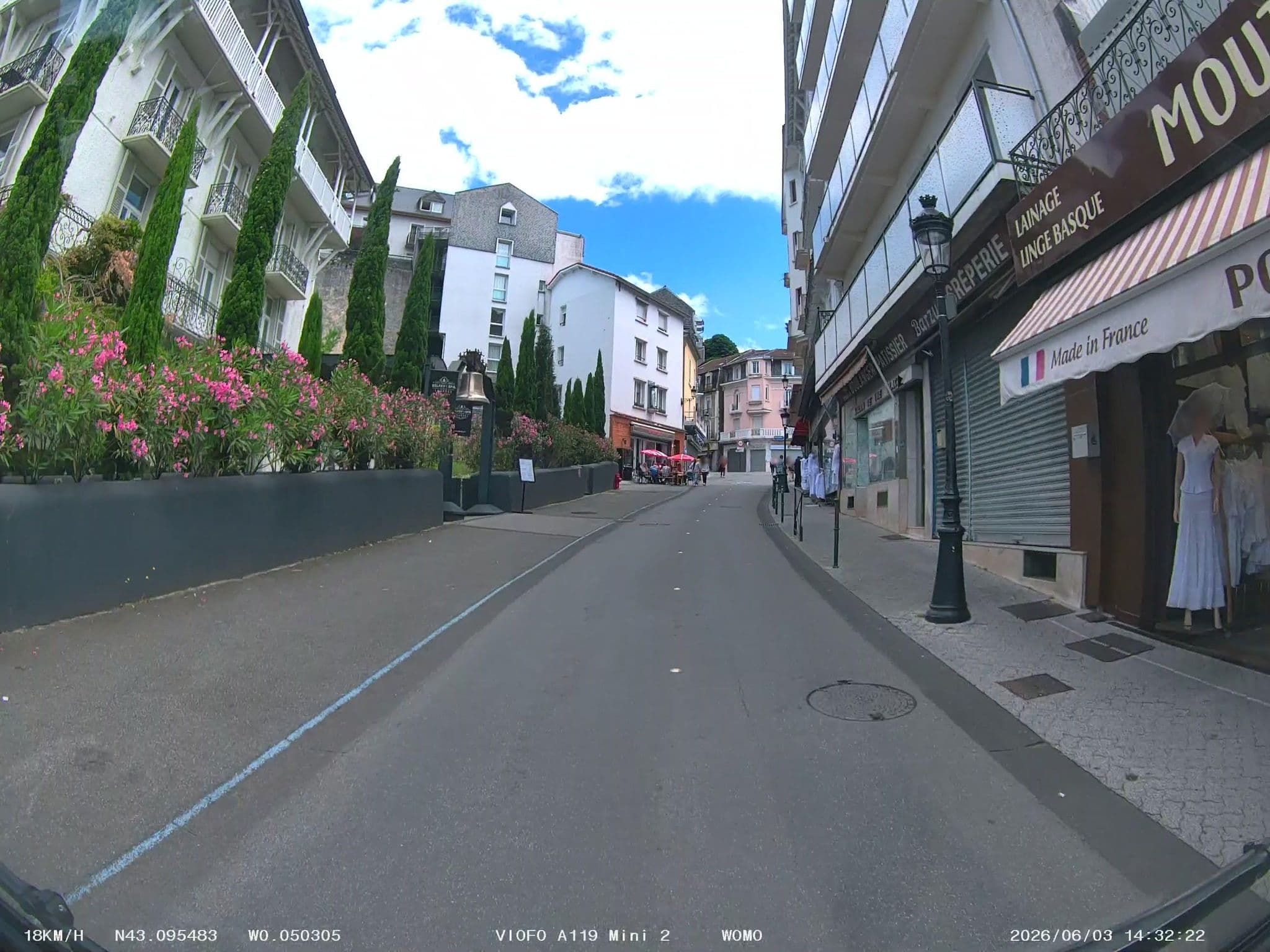 Street view near Vesuvio Hotel Lourdes, Lourdes — © soulcover (CC BY-SA · Mapillary)