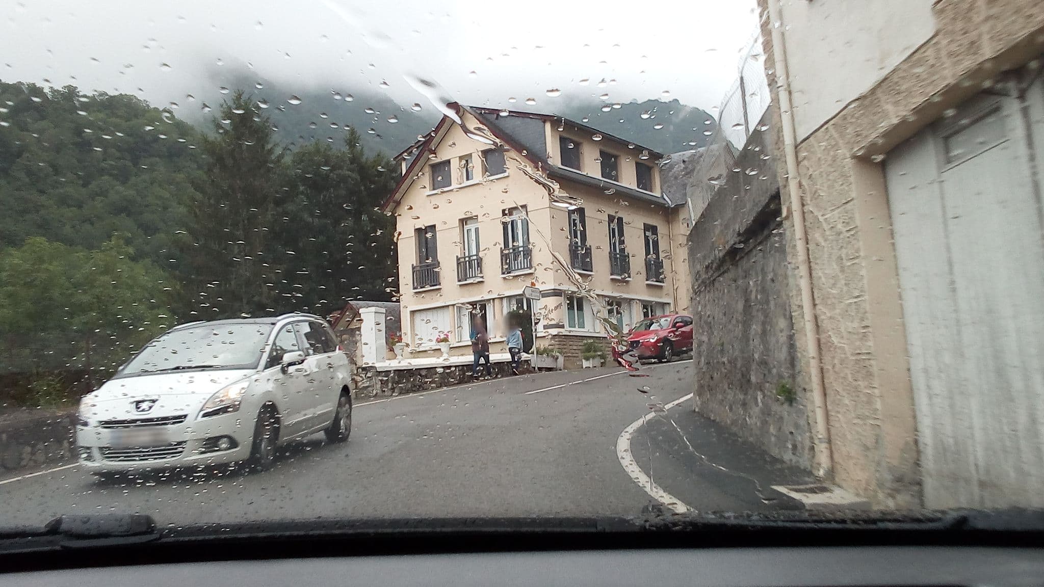 Street view near Chez Corine Marque, Luz-Saint-Sauveur — © atabaraud (CC BY-SA · Mapillary)