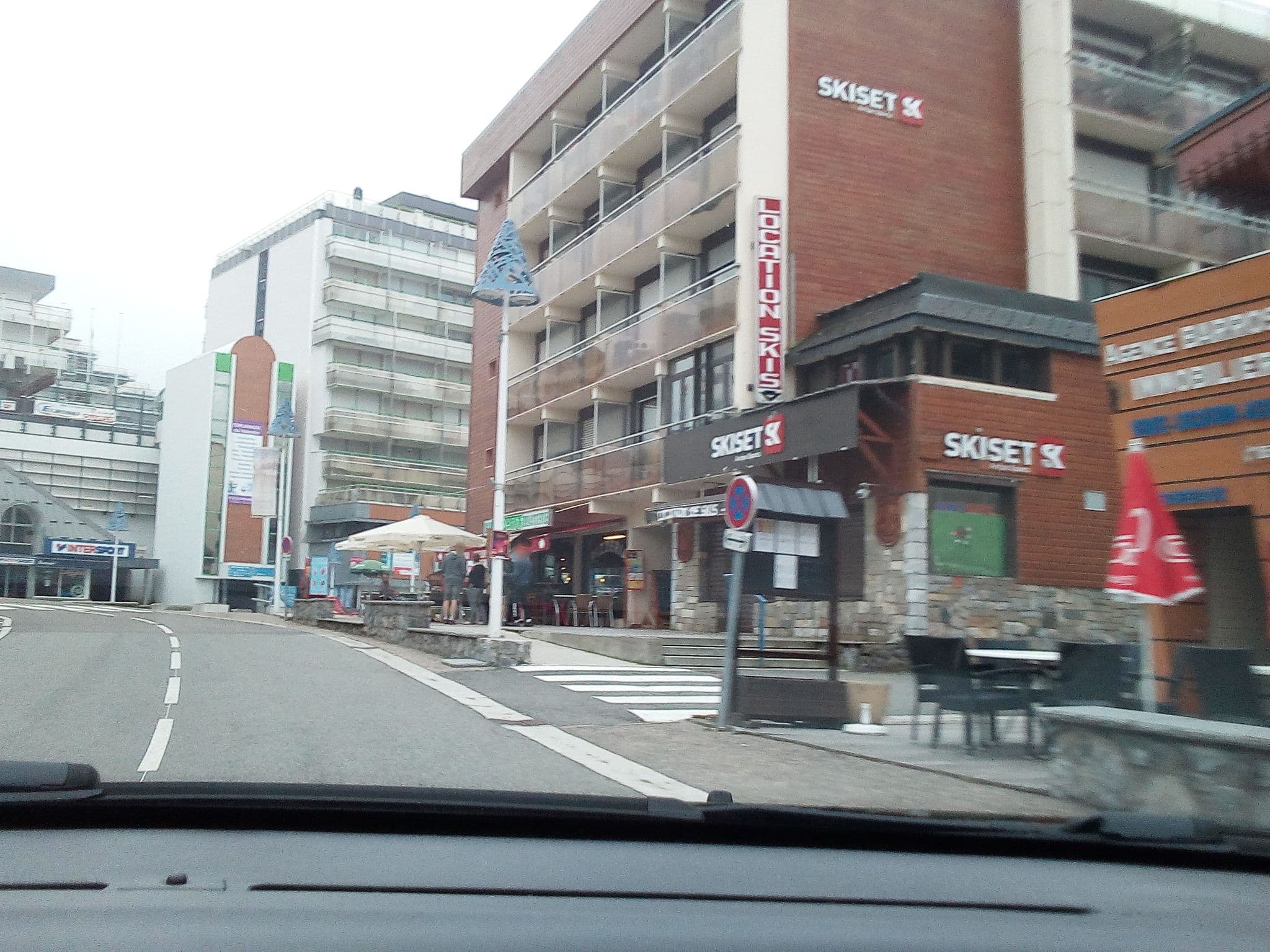 Street view near Hôtel le Tremplin Gourette, Laruns — © atabaraud (CC BY-SA · Mapillary)
