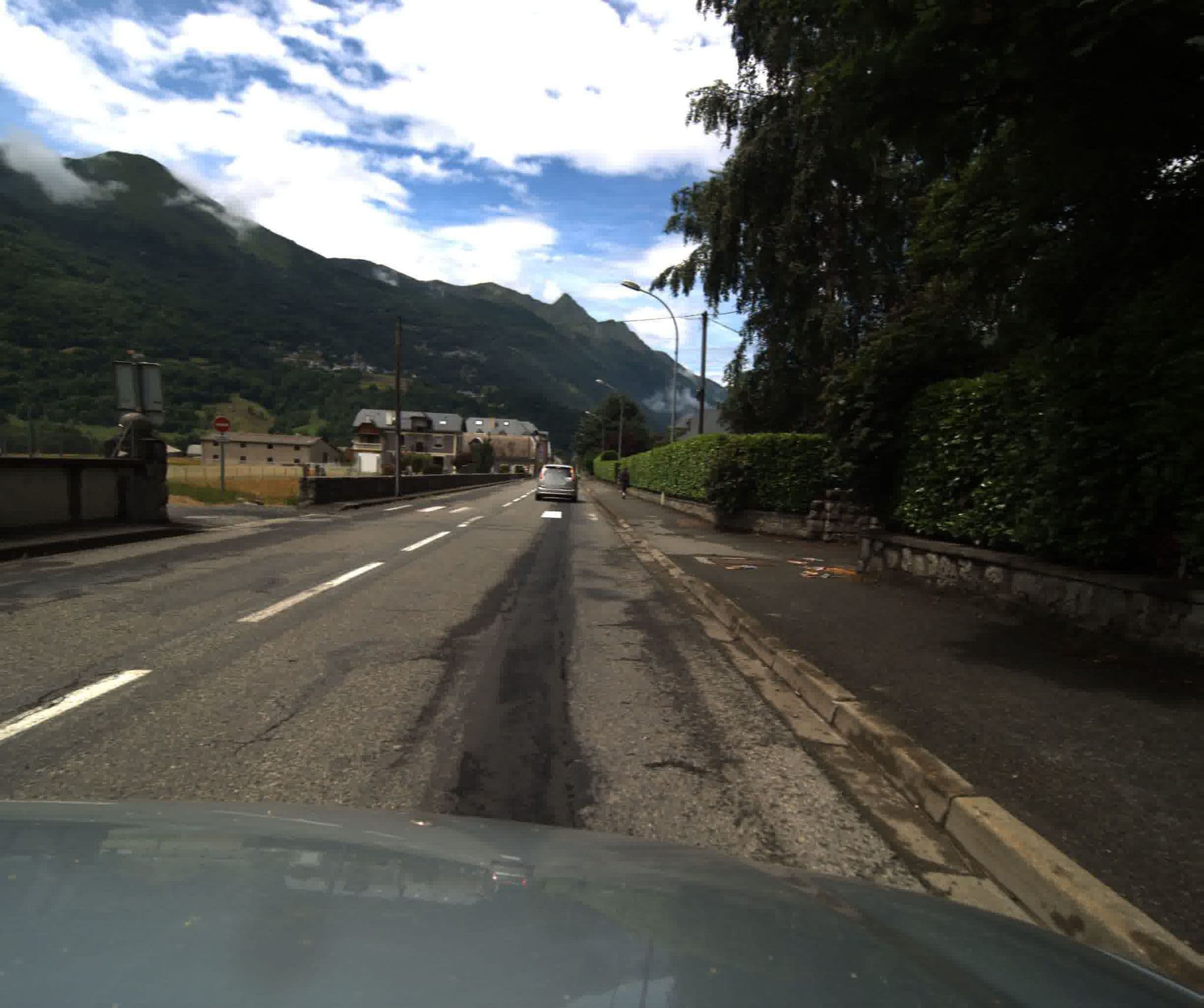 Street view near Destrade Jean-Jacques, Luz-Saint-Sauveur — © sogefi (CC BY-SA · Mapillary)