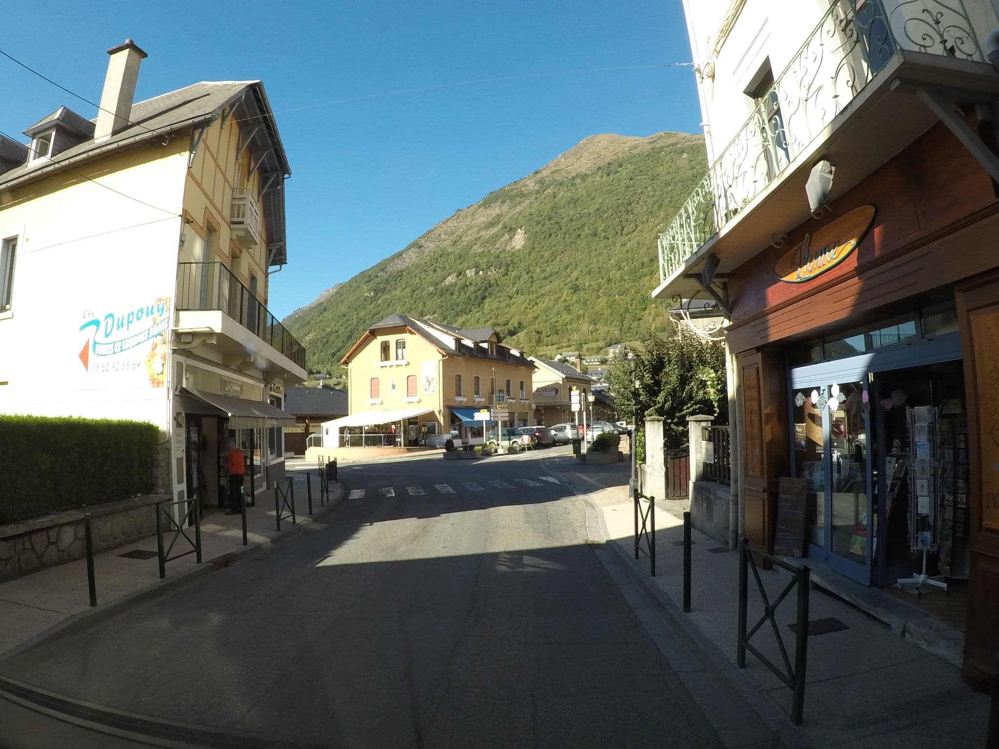 Street view near Touristic Hôtel, Luz-Saint-Sauveur — © yaron (CC BY-SA · Mapillary)