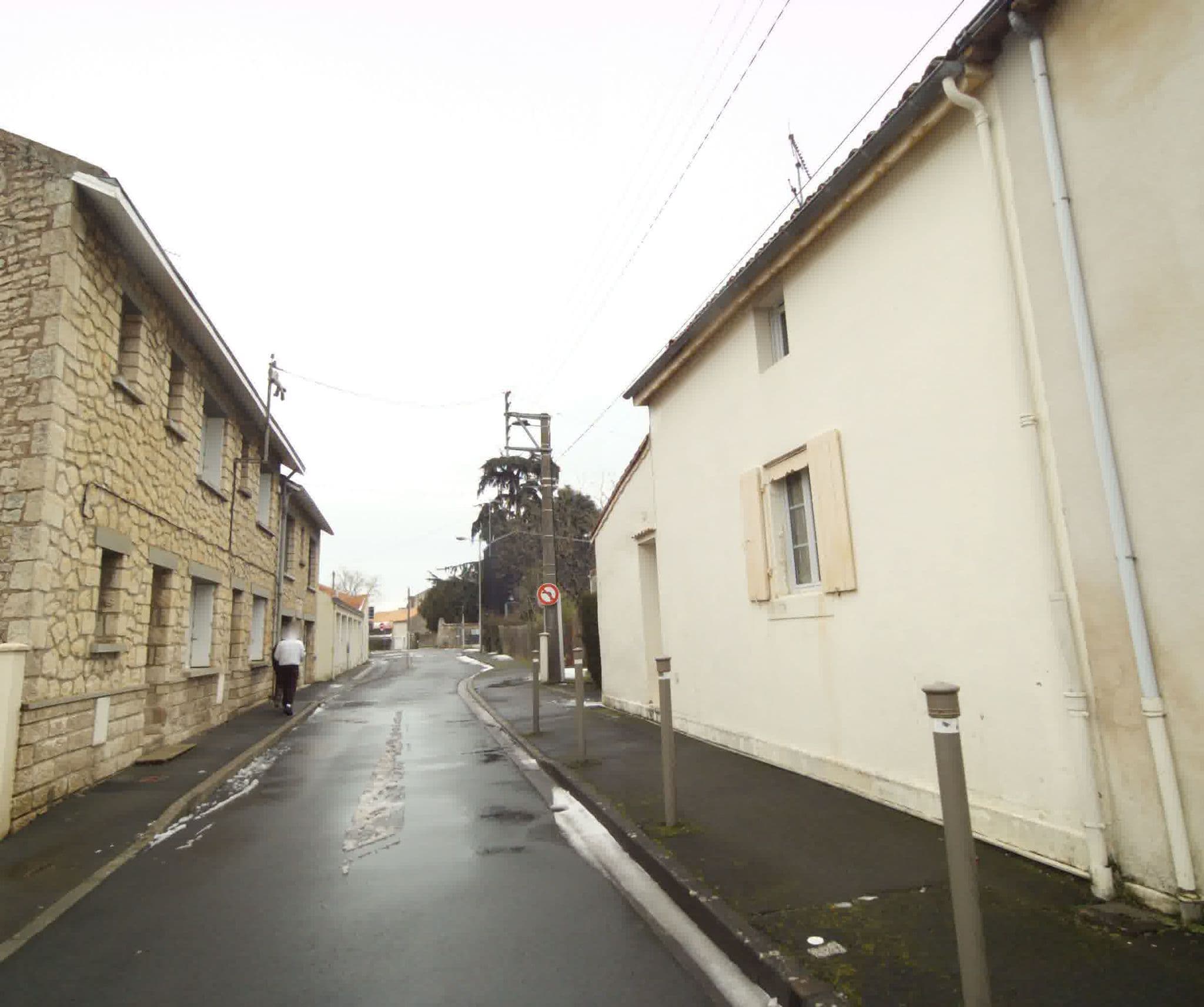 Street view near Kabane 49, Niort — © sogefi (CC BY-SA · Mapillary)