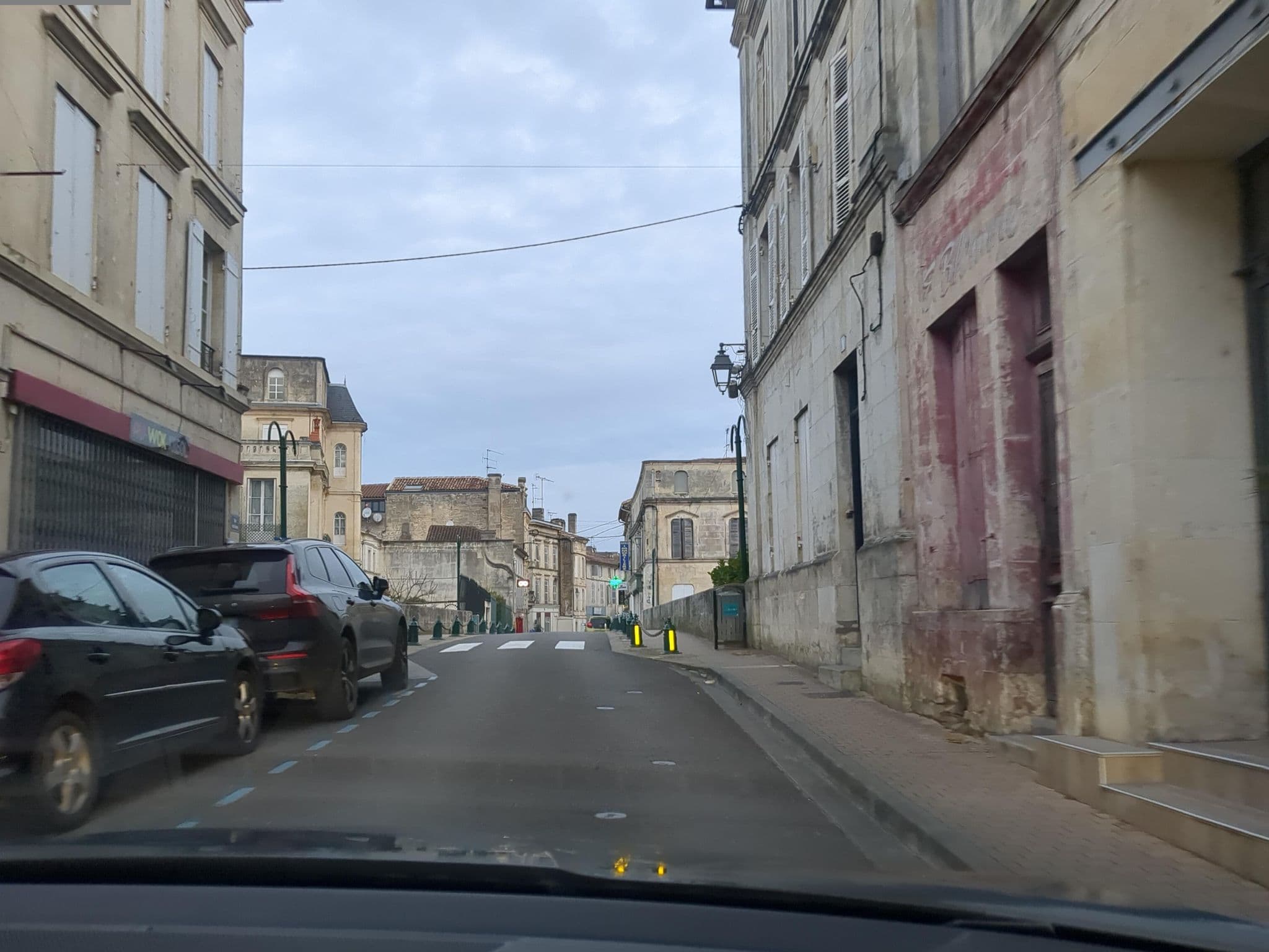 Street view near Logis carmes, Jonzac — © lmagreault (CC BY-SA · Mapillary)