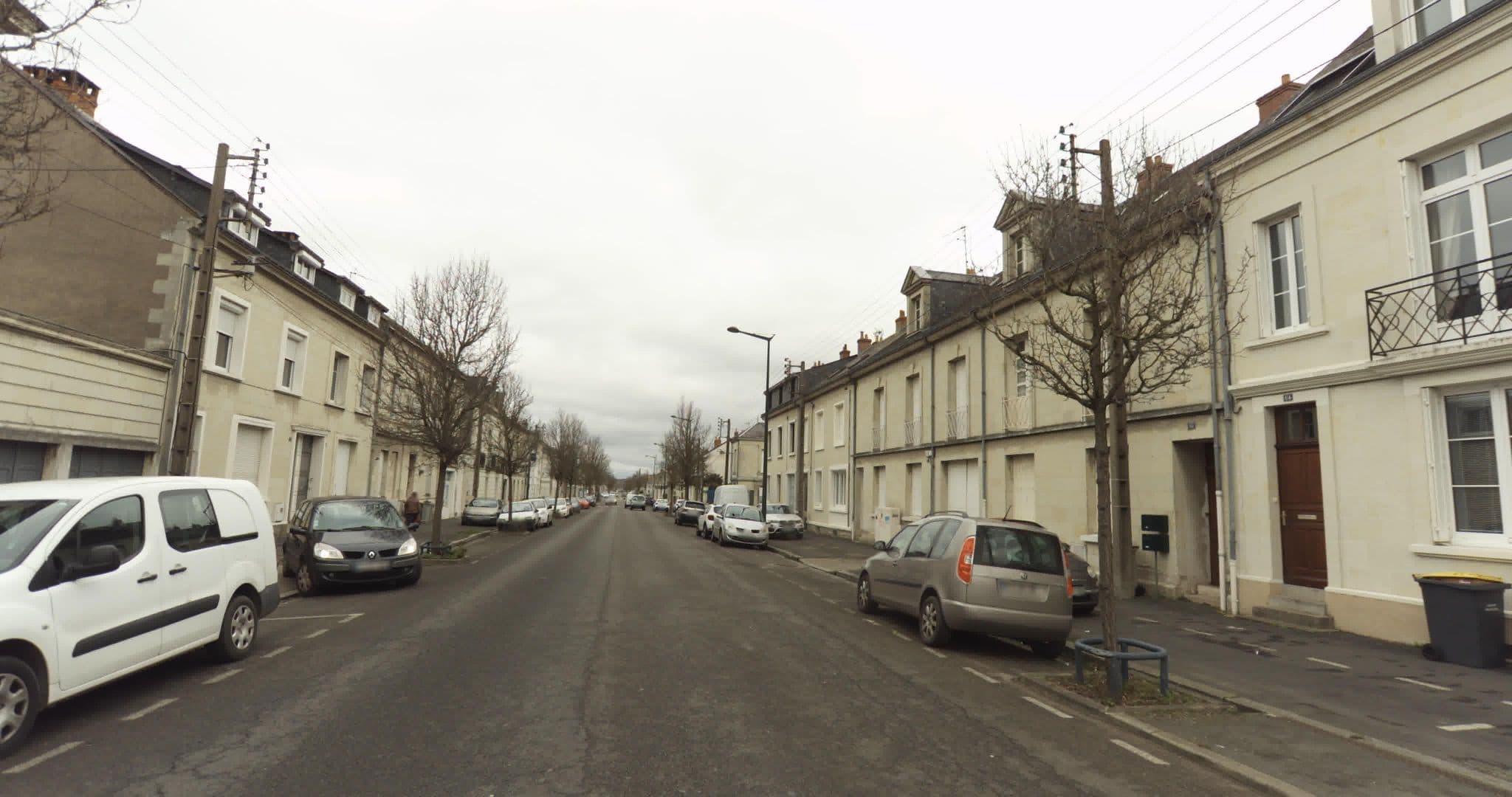 Street view near Oasis Anjou, Saumur — © sogefi (CC BY-SA · Mapillary)