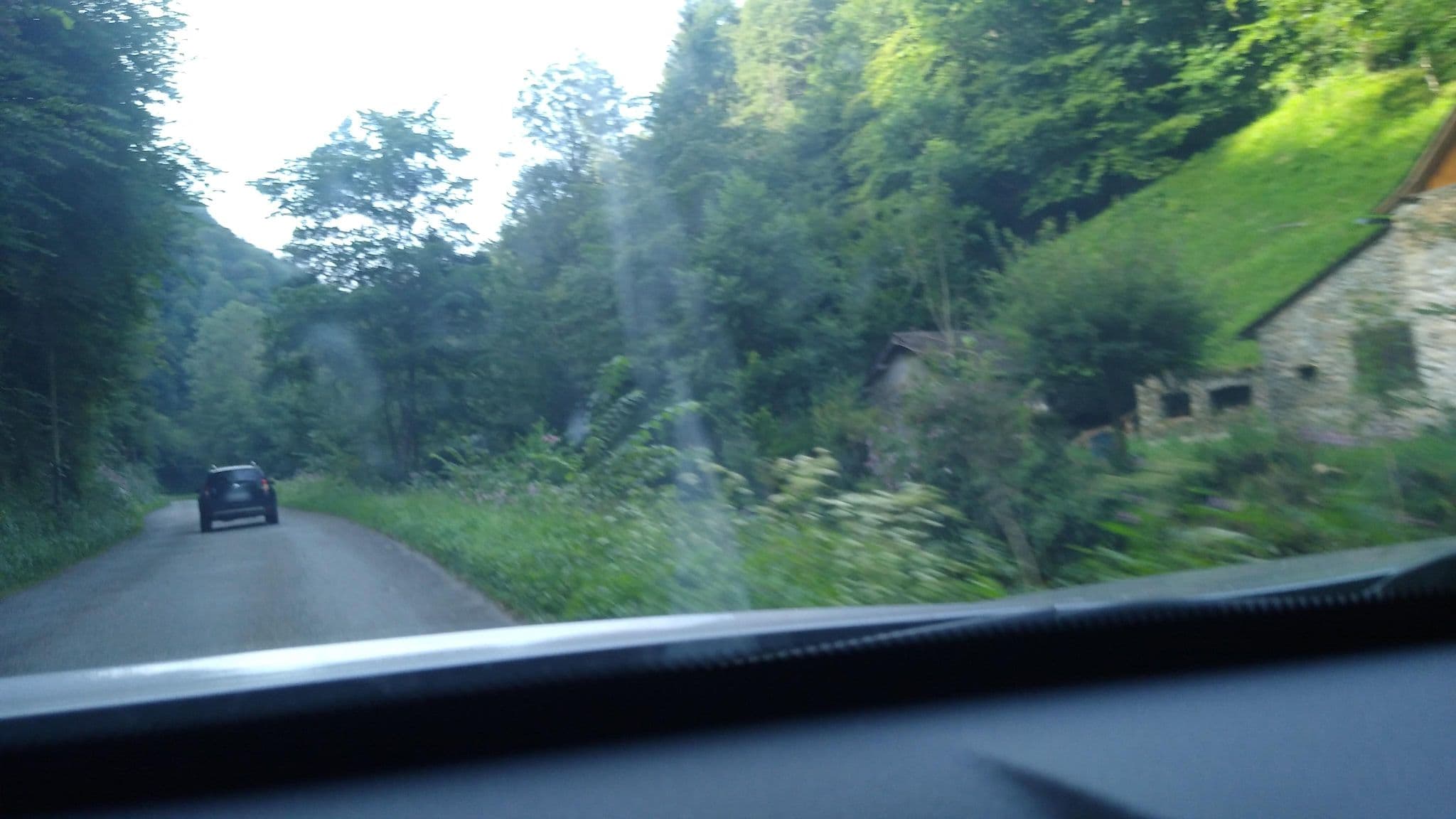 Street view near Les 3 Ours, Saint-Girons — © rhum (CC BY-SA · Mapillary)