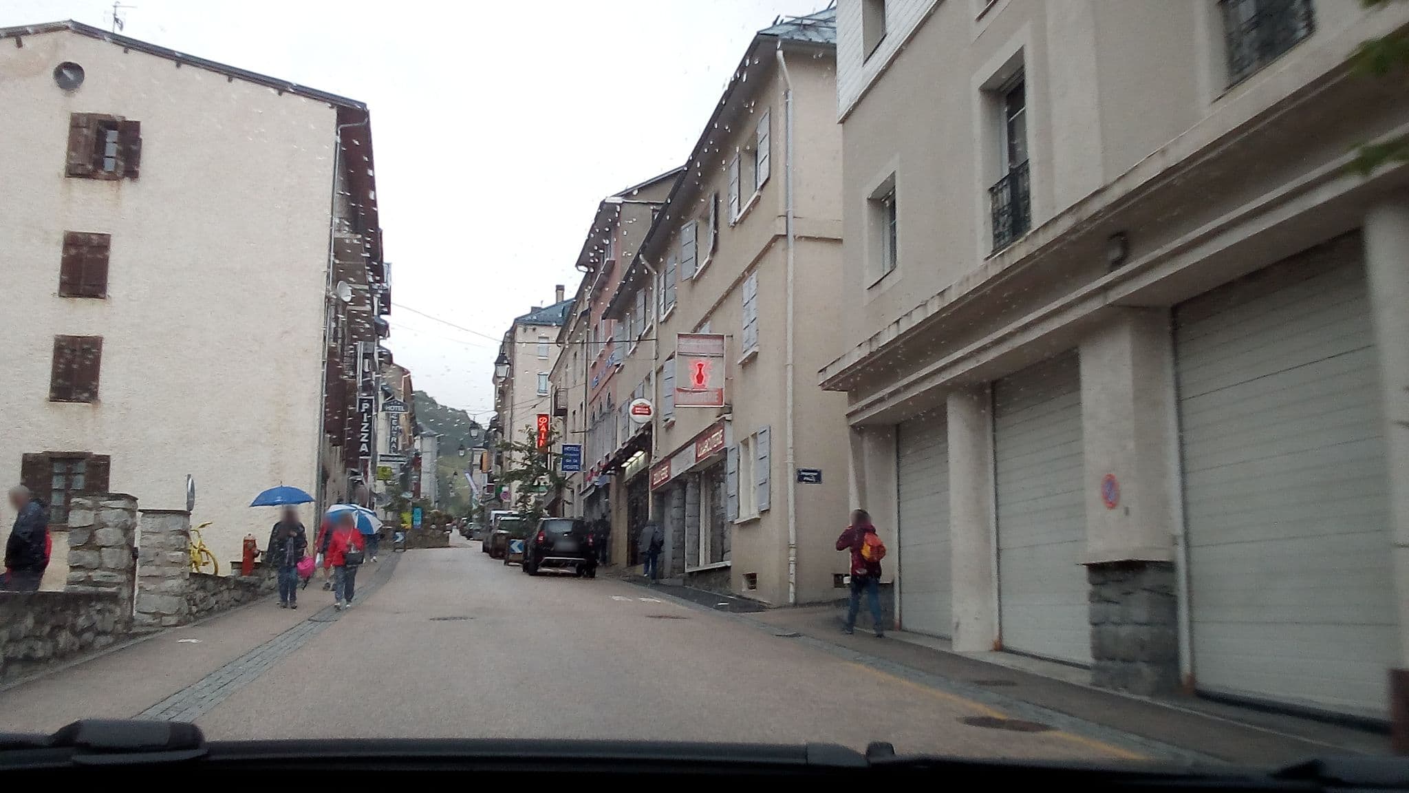 Street view near Mountainbug Guesthouse, Luz-Saint-Sauveur — © atabaraud (CC BY-SA · Mapillary)