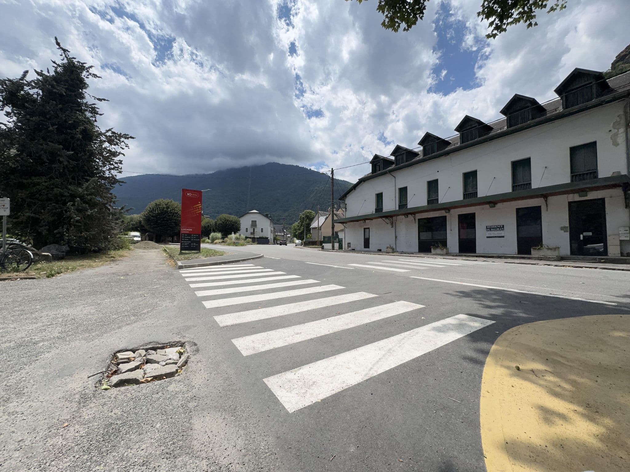 Street view near Résidence du Baliran, Bagnères-de-Luchon — © Cassous (CC BY-SA · Mapillary)