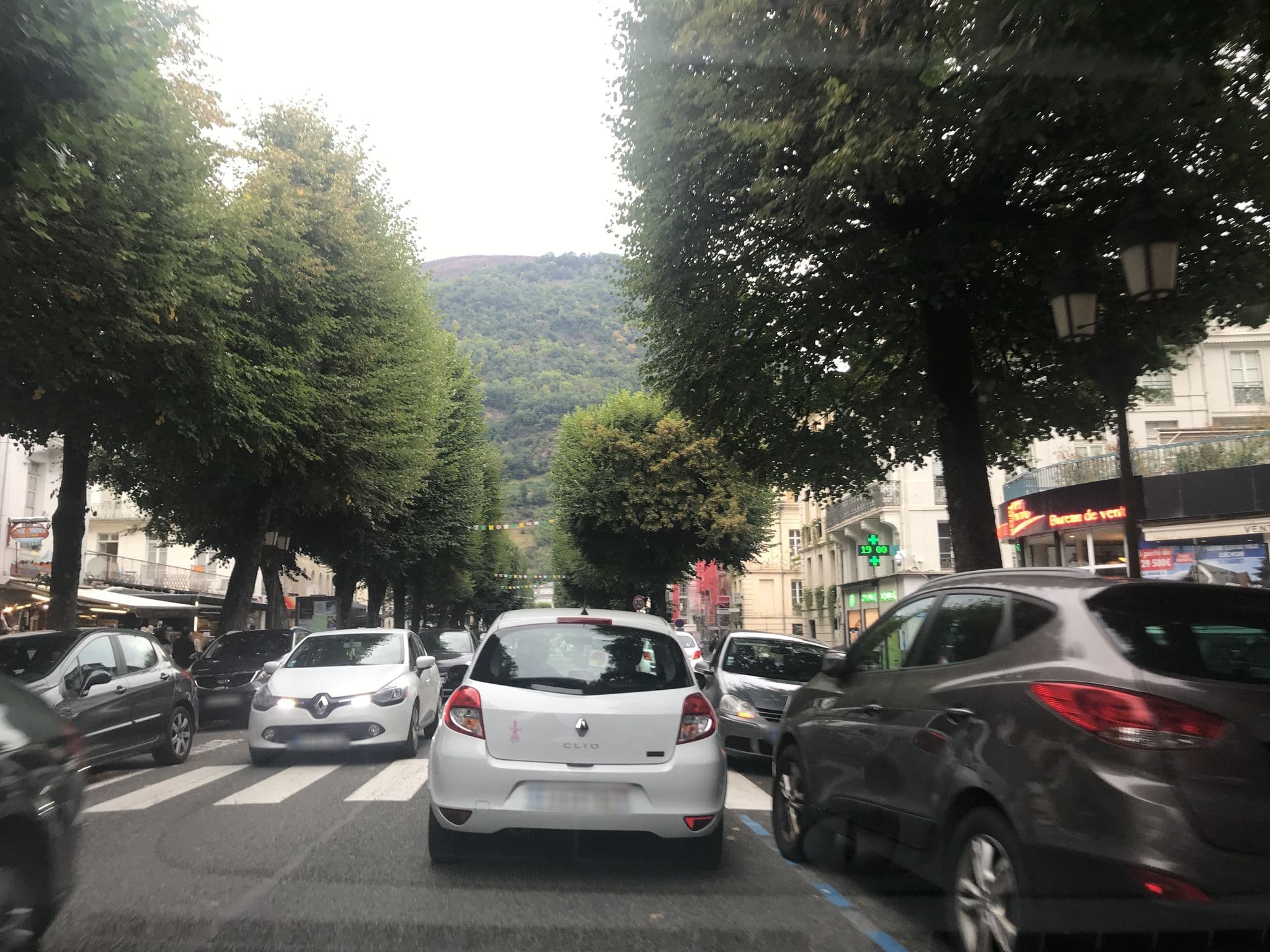 Street view near Résidence Poste & Golf, Bagnères-de-Luchon — © pgiraud (CC BY-SA · Mapillary)