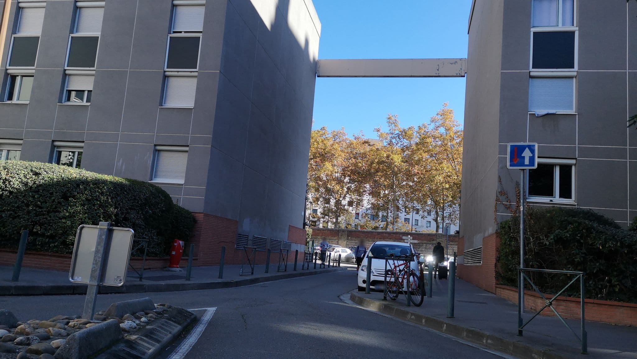 Street view near Séjours & Affaires Apparthotel - Résidence de Brienne, Toulouse — © bdoin (CC BY-SA · Mapillary)