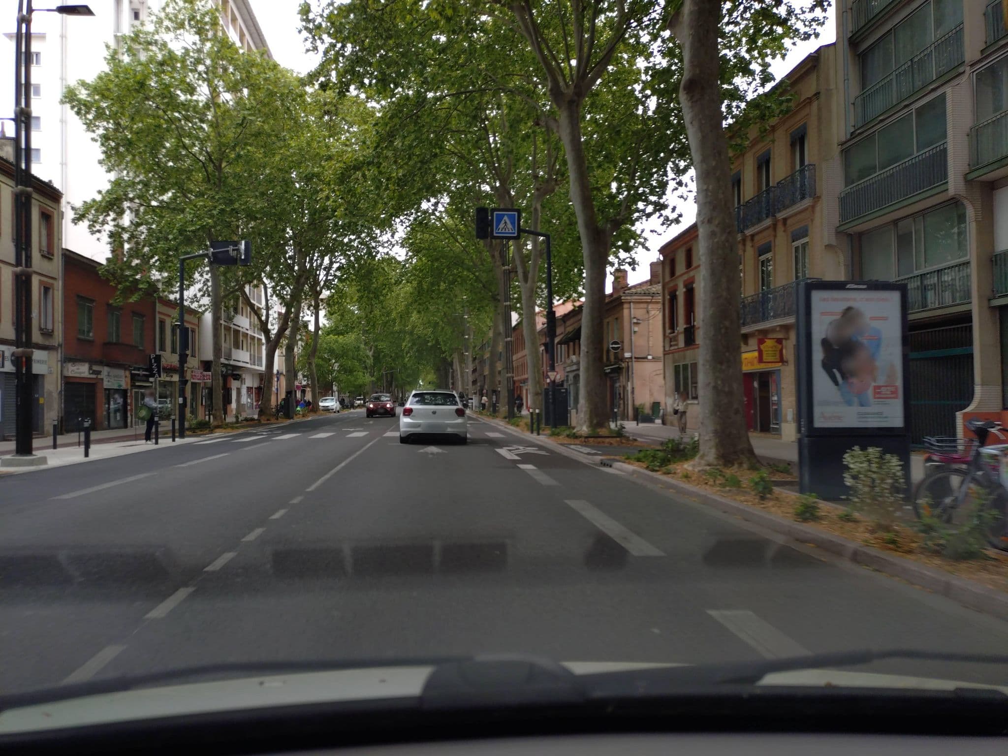 Street view near La fonderie urban b&b, Toulouse — © yeelel (CC BY-SA · Mapillary)