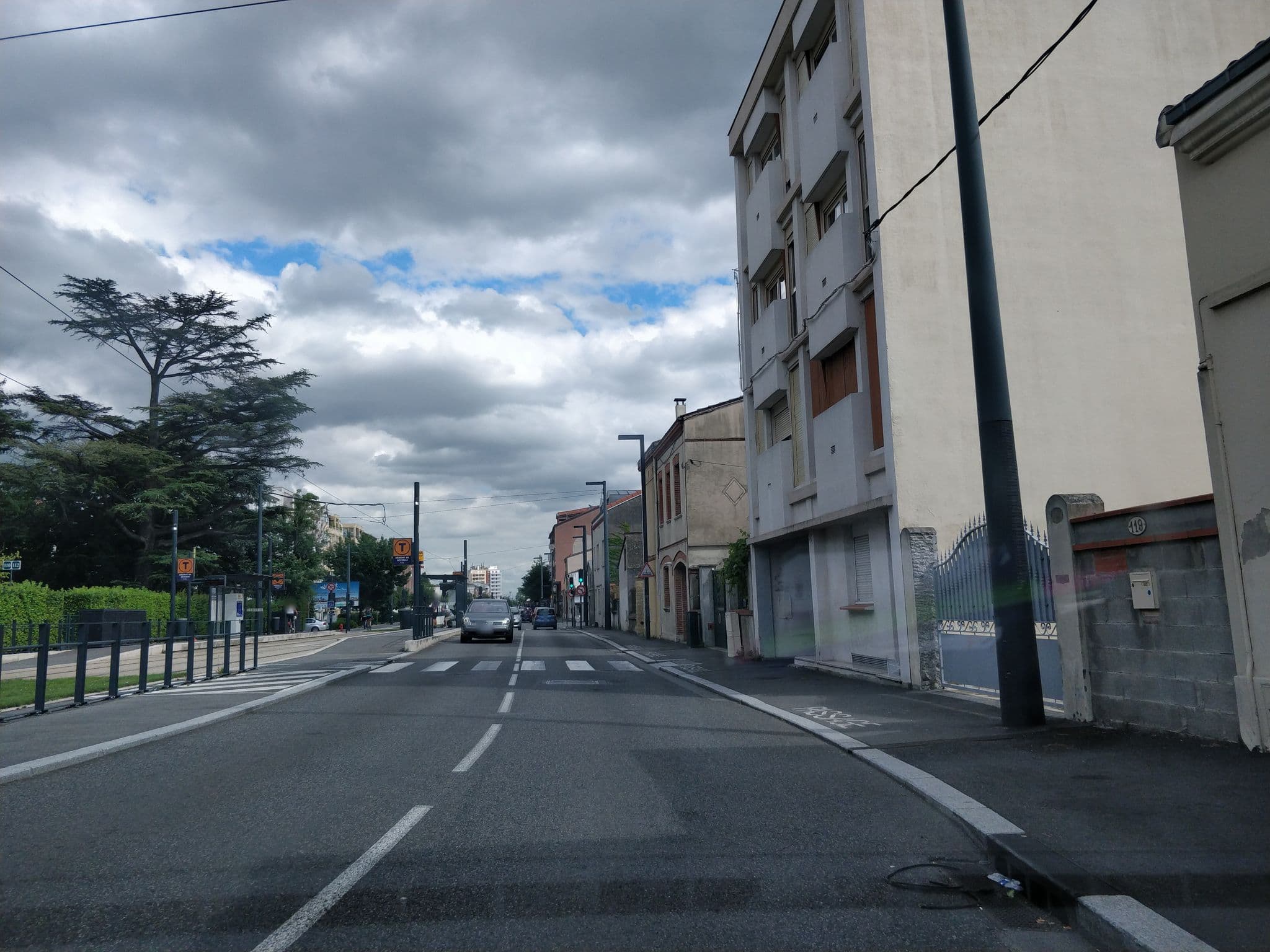 Street view near Foyer le Petit Bois, Toulouse — © fredb (CC BY-SA · Mapillary)