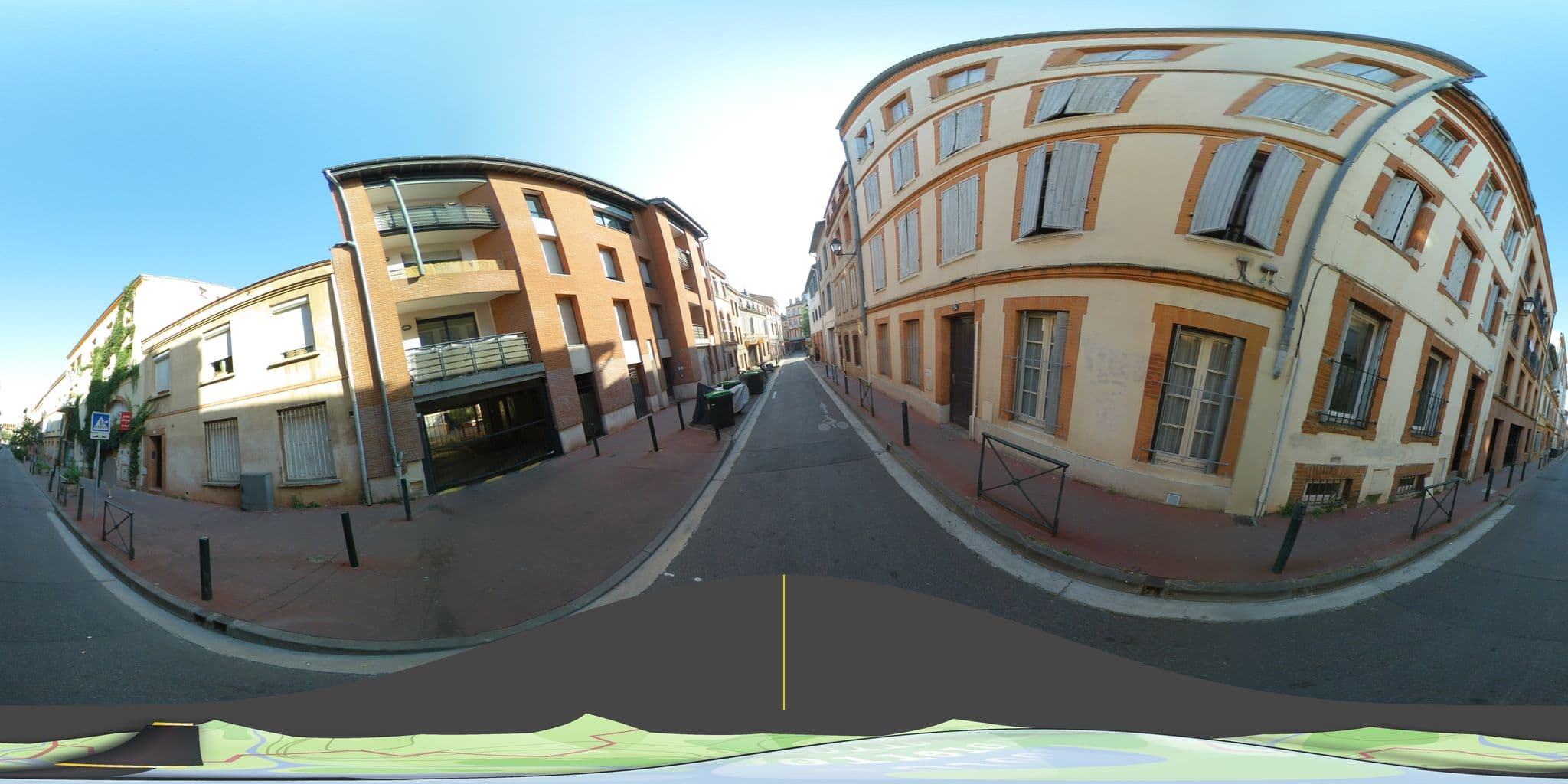 Street view near La petite auberge de compostelle, Toulouse — © tyndare (CC BY-SA · Mapillary)