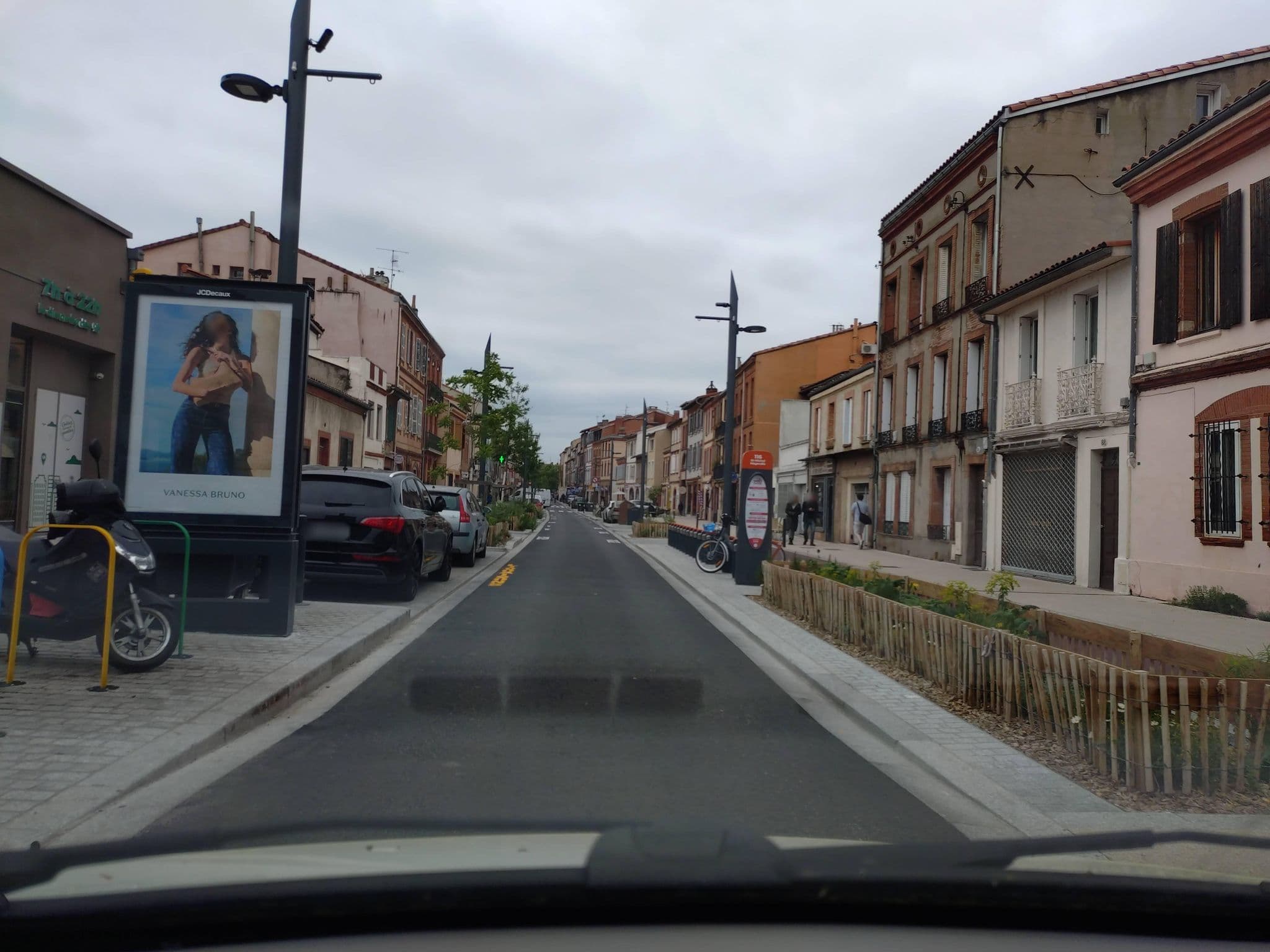 Street view near Anjali, Toulouse — © yeelel (CC BY-SA · Mapillary)