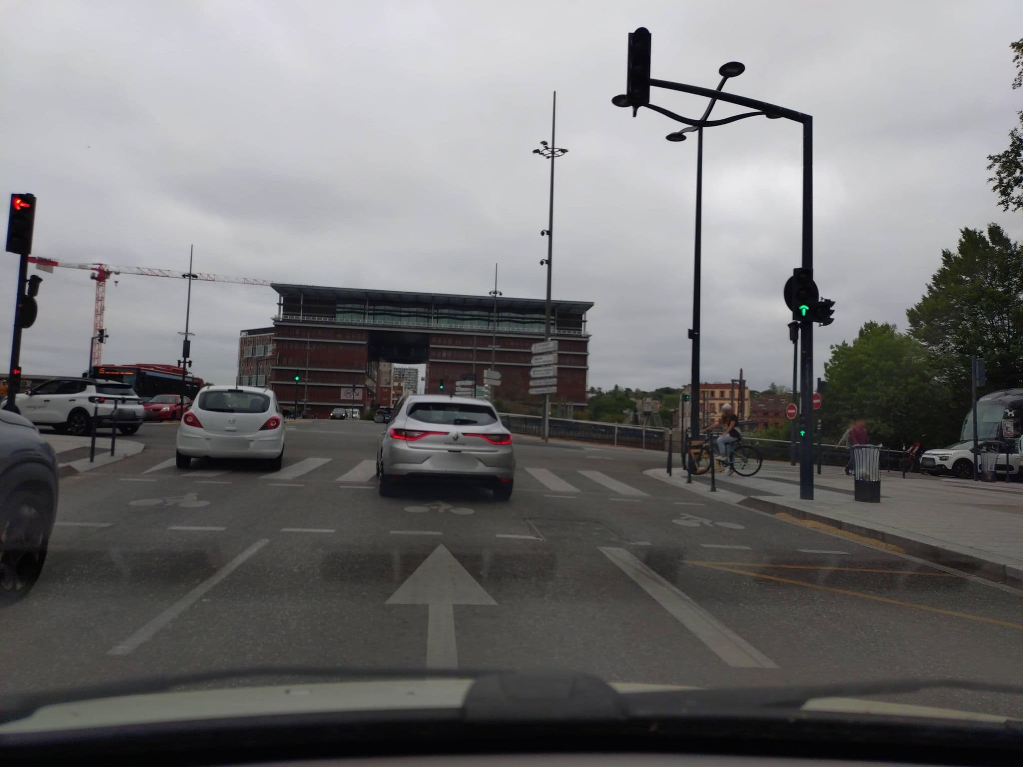Street view near Adagio Toulouse Parthenon, Toulouse — © yeelel (CC BY-SA · Mapillary)