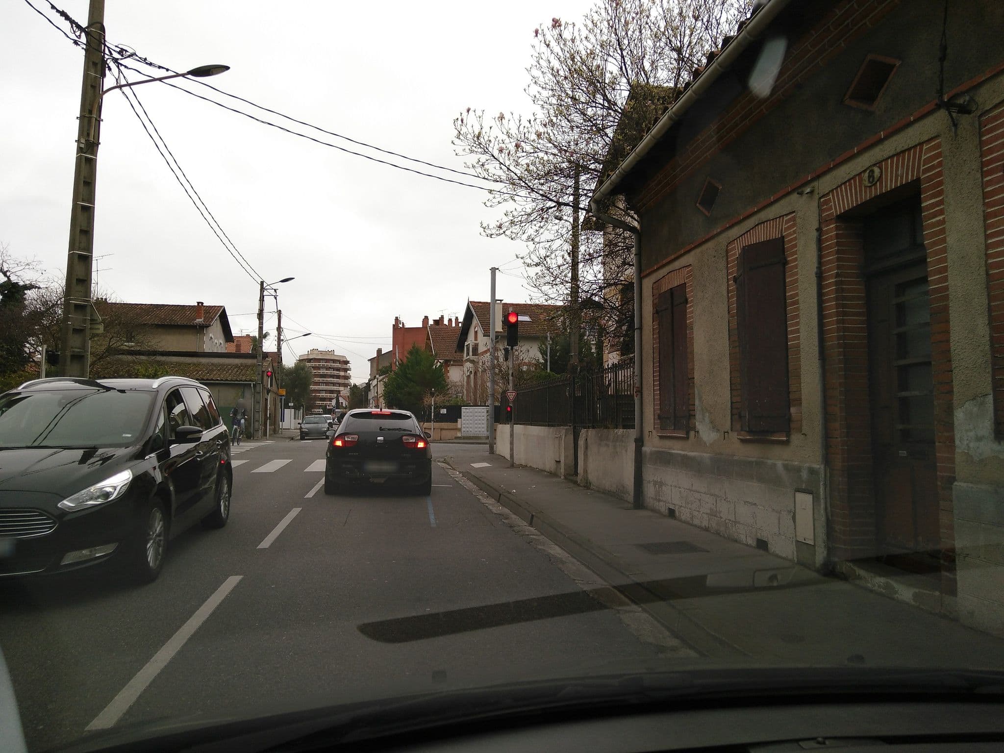 Street view near Résidence du soleil, Toulouse — © matmat (CC BY-SA · Mapillary)