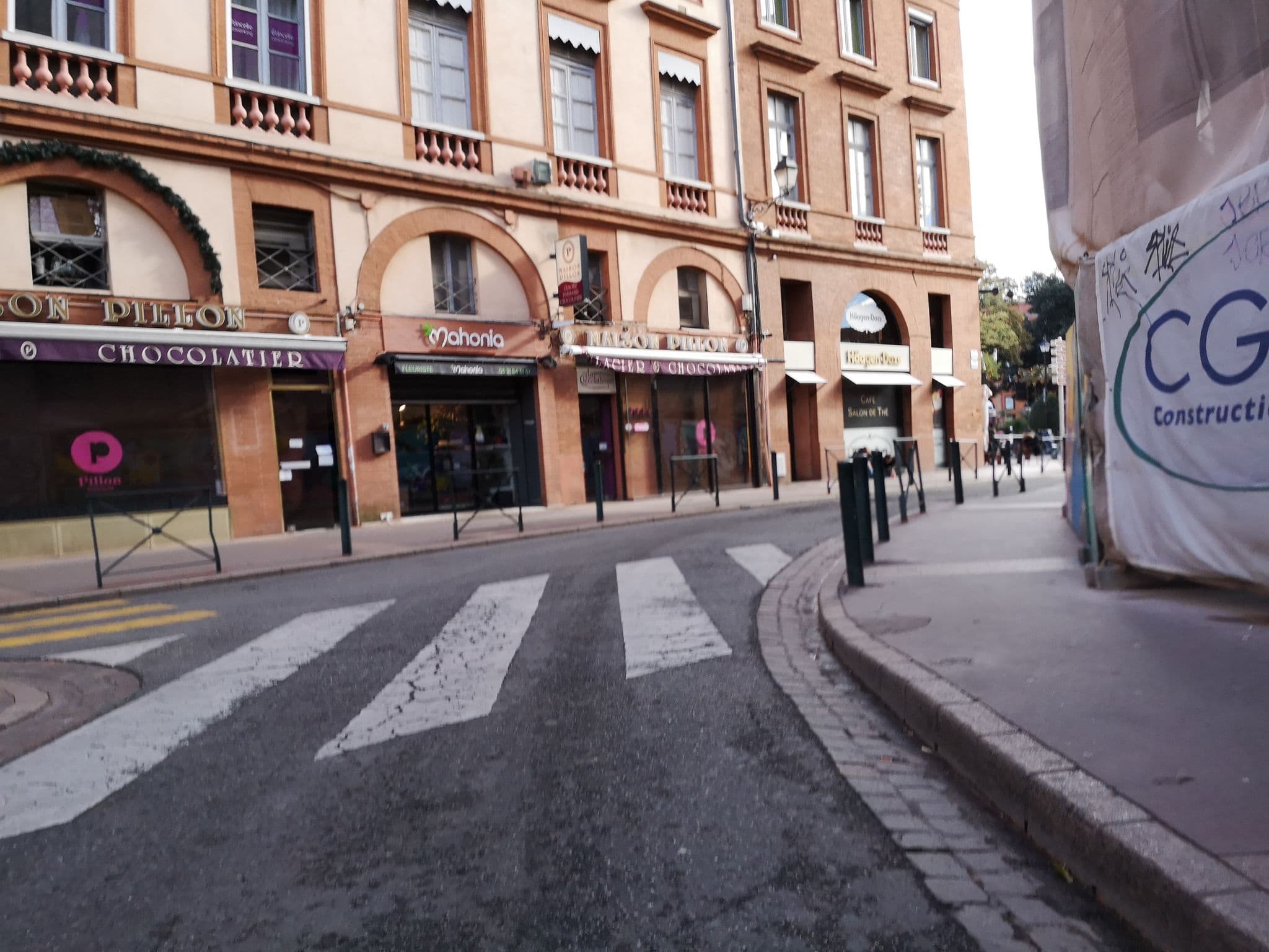 Street view near Hôtel d'Austerlitz, Toulouse — © bdoin (CC BY-SA · Mapillary)