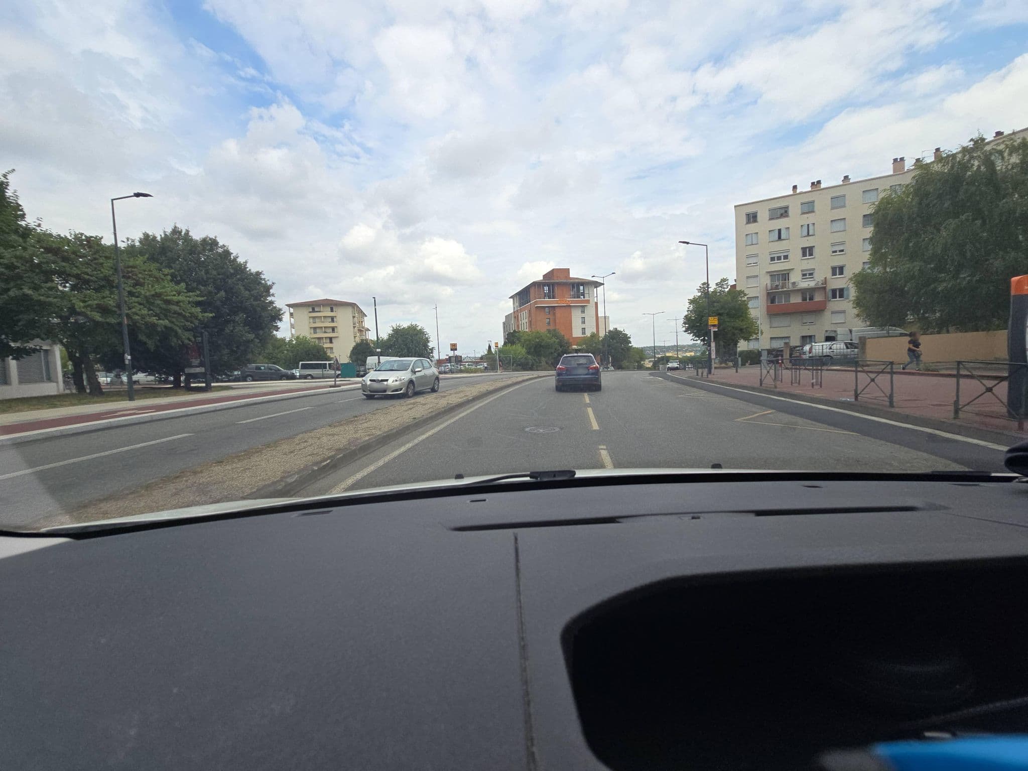 Street view near Citéa Jolimont, Toulouse — © Tlse-vins31 (CC BY-SA · Mapillary)