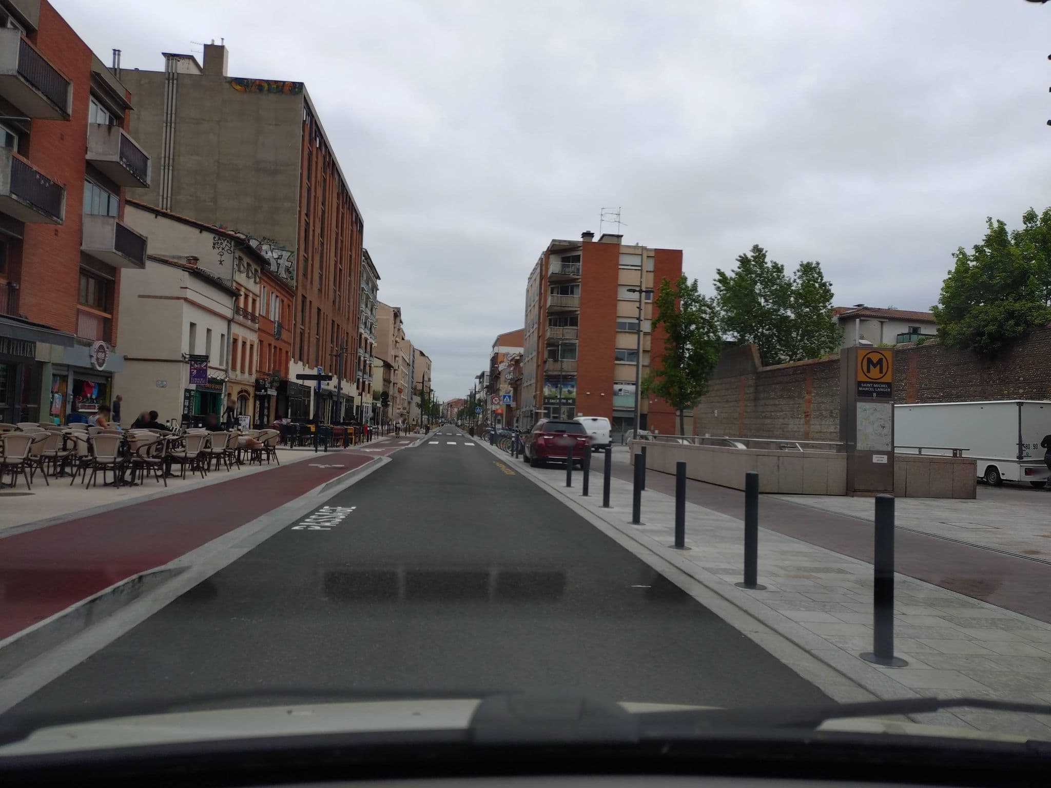Street view near Prison Saint-Michel, Toulouse — © yeelel (CC BY-SA · Mapillary)
