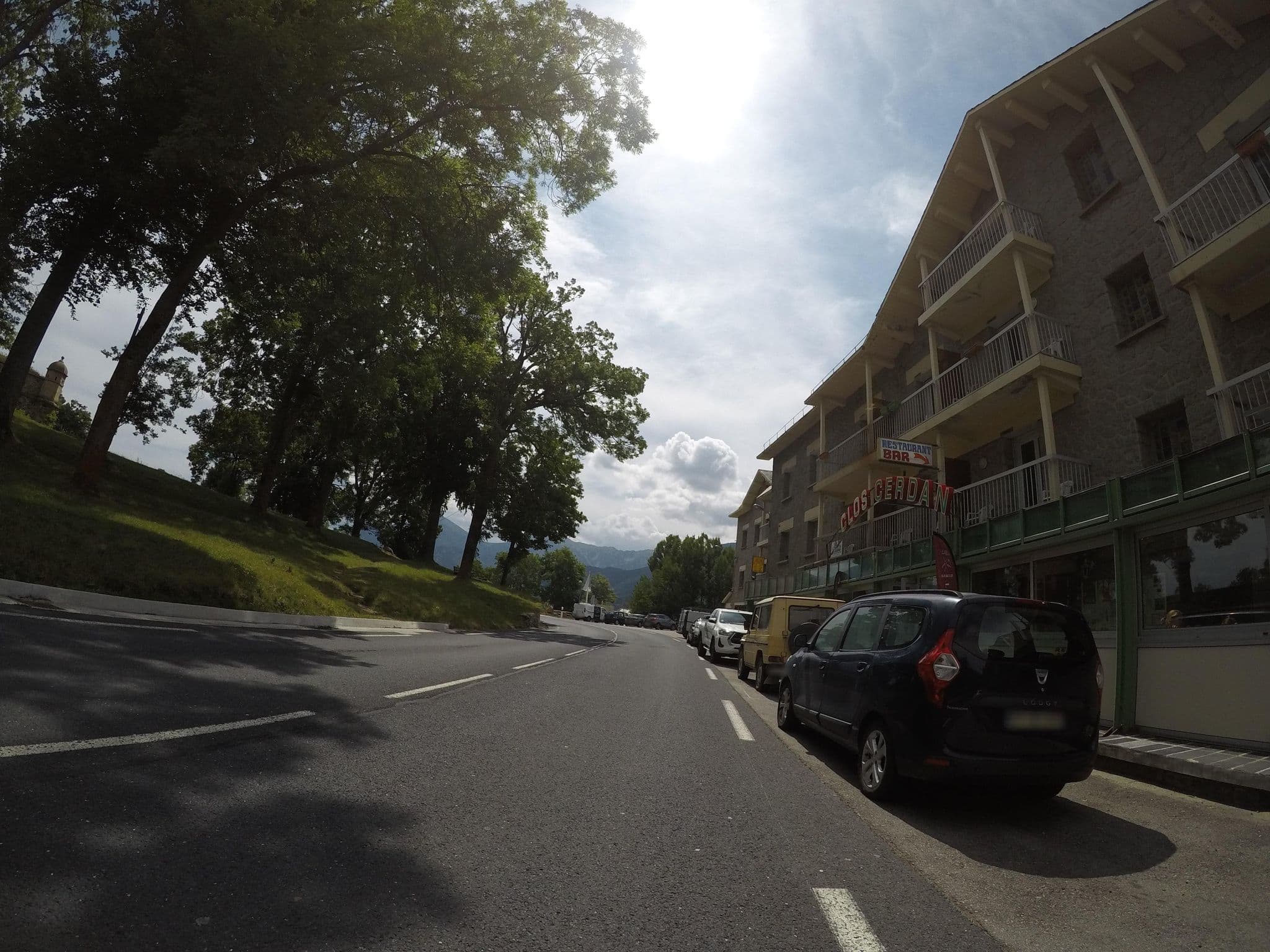 Street view near Résidence Eau de forme, Font-Romeu-Odeillo-Via — © ray66 (CC BY-SA · Mapillary)