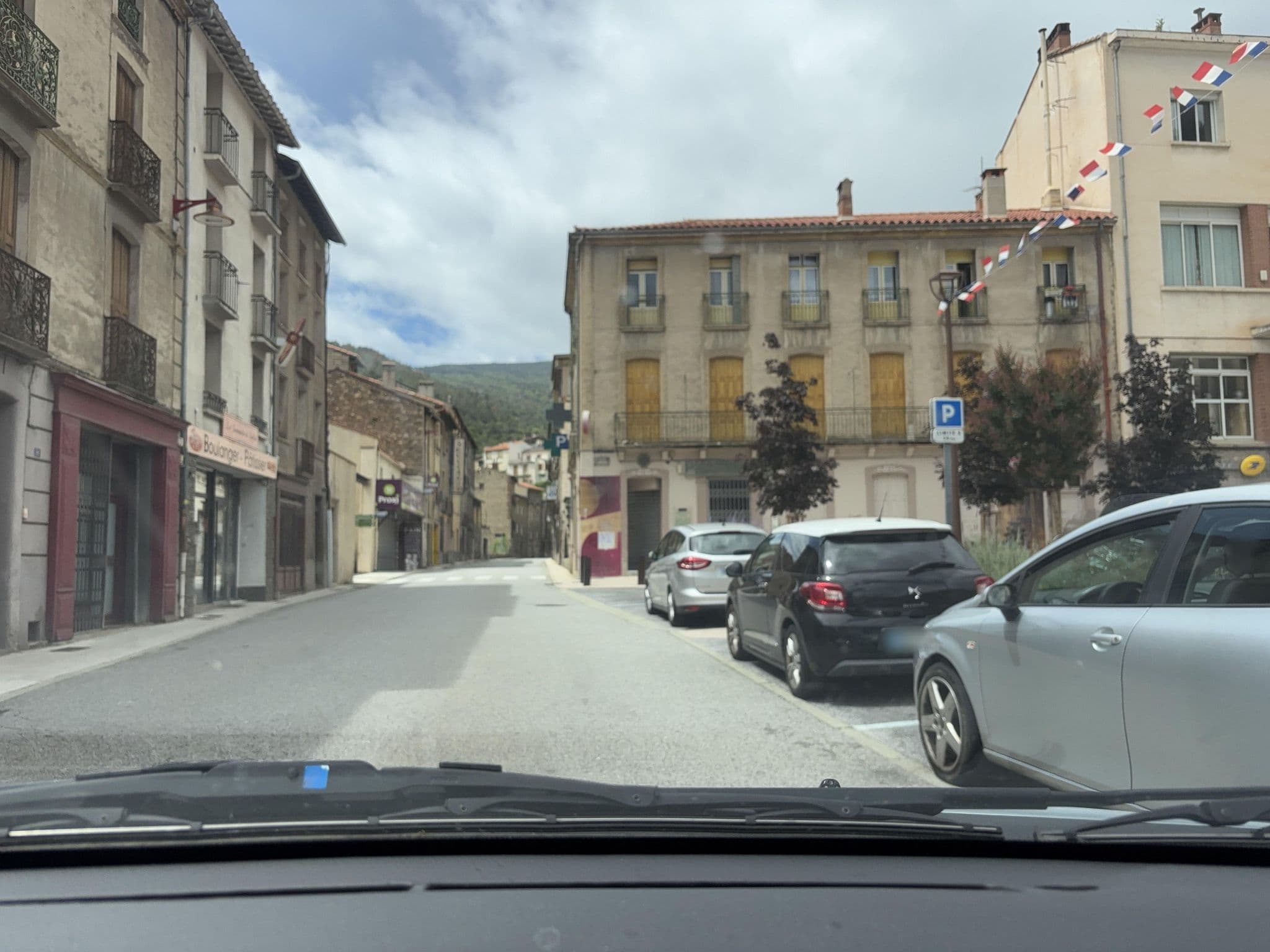 Street view near Redford Hugo, Vernet-les-Bains — © CasGroenigen (CC BY-SA · Mapillary)