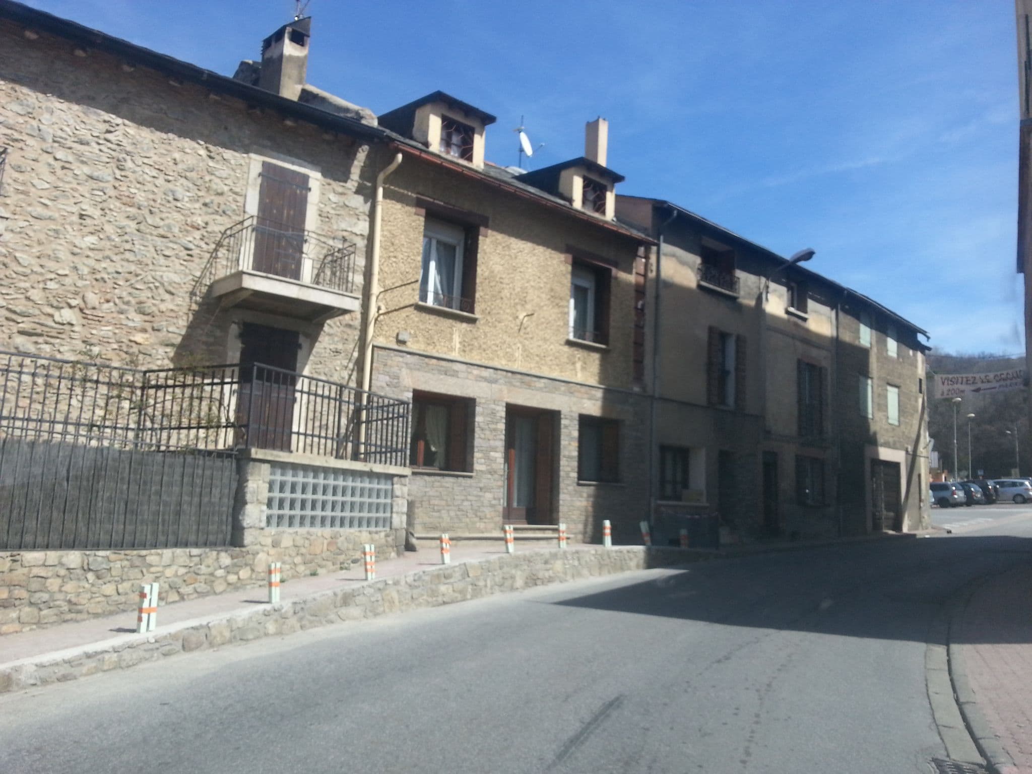 Street view near Hotel Restaurant Planes Saillagouse, Font-Romeu-Odeillo-Via — © paulinus (CC BY-SA · Mapillary)