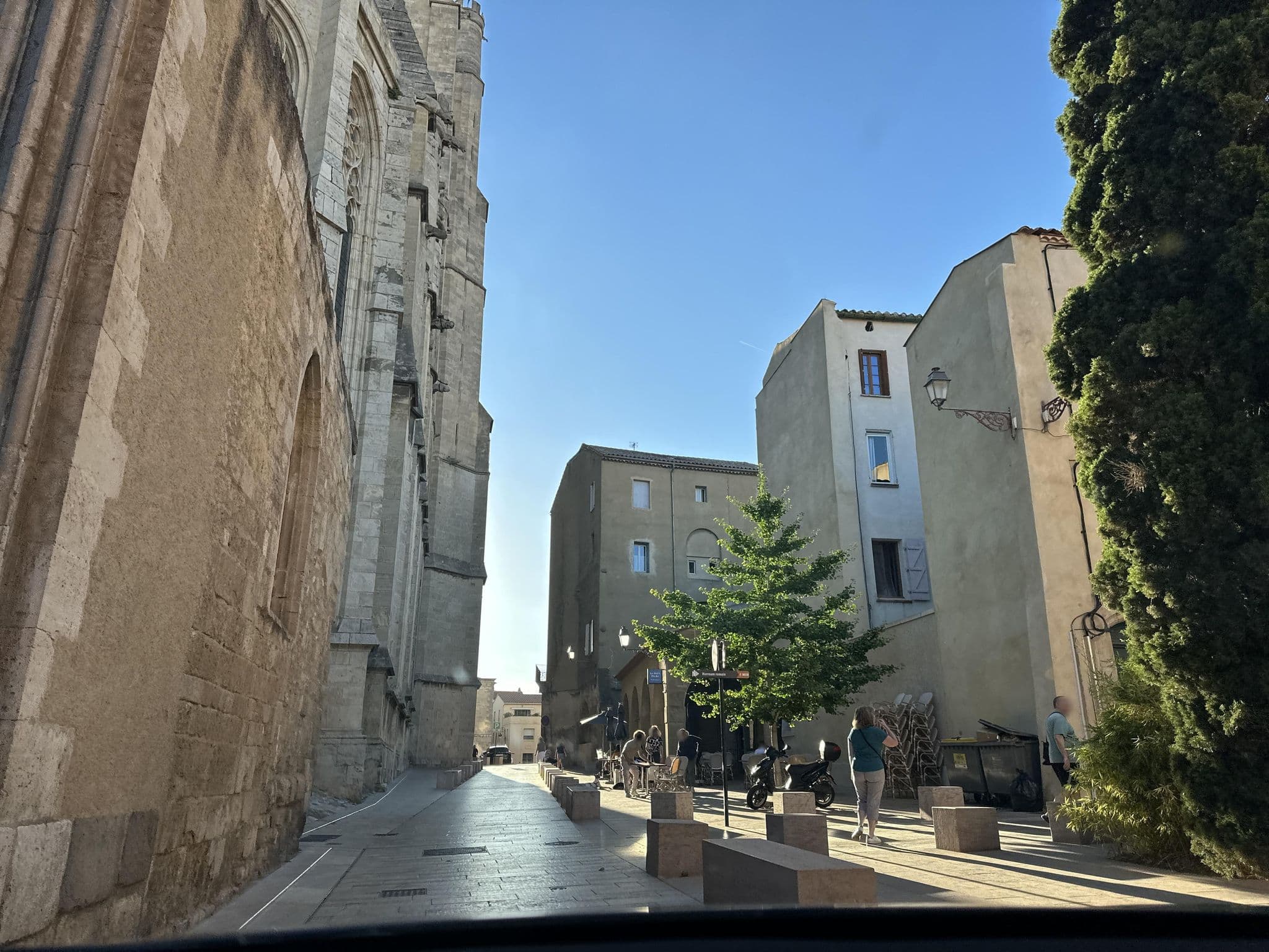 Street view near L’annexe Du Tropical Lodge, Narbonne — © u001 (CC BY-SA · Mapillary)