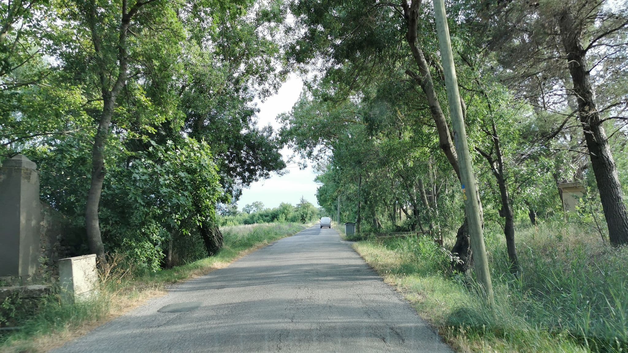 Street view near Domaine de Pardeilhan, Narbonne — © percherie (CC BY-SA · Mapillary)