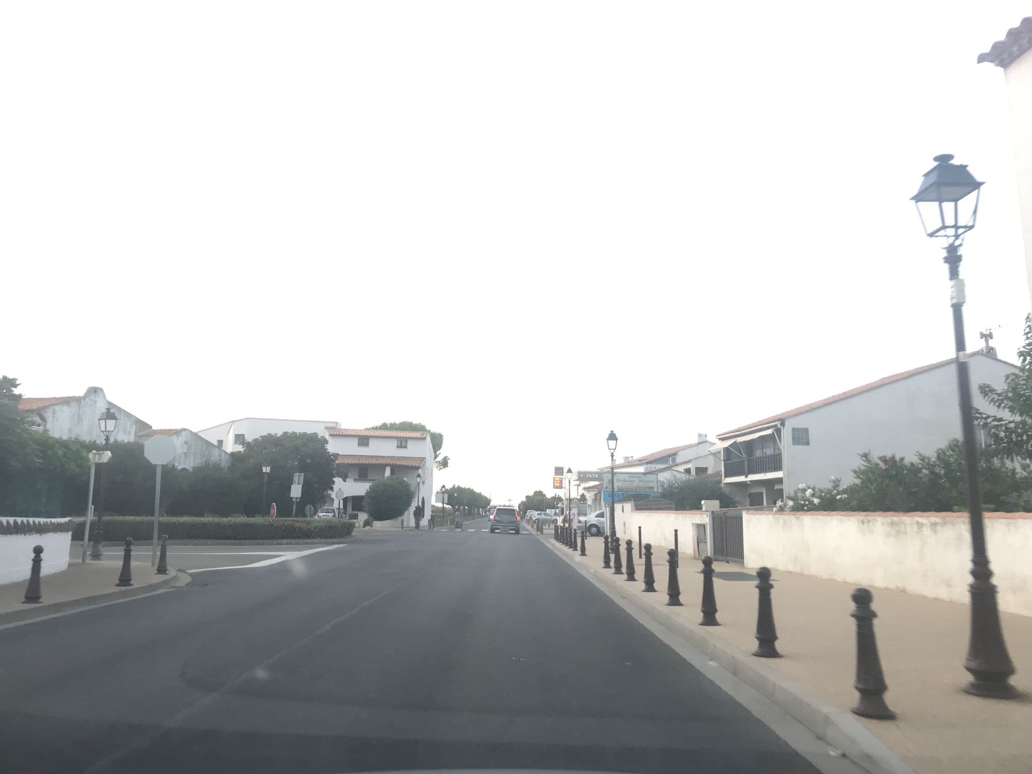 Street view near Les Arnelles, Saintes-Maries-de-la-Mer — © pgiraud (CC BY-SA · Mapillary)