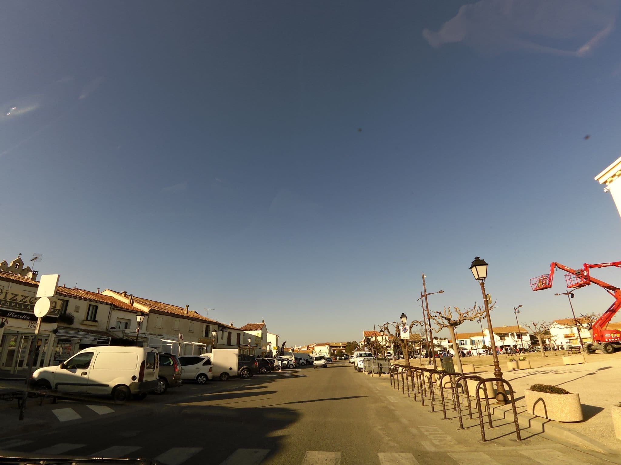 Street view near Hôtel de la Plage, Saintes-Maries-de-la-Mer — © balooval (CC BY-SA · Mapillary)