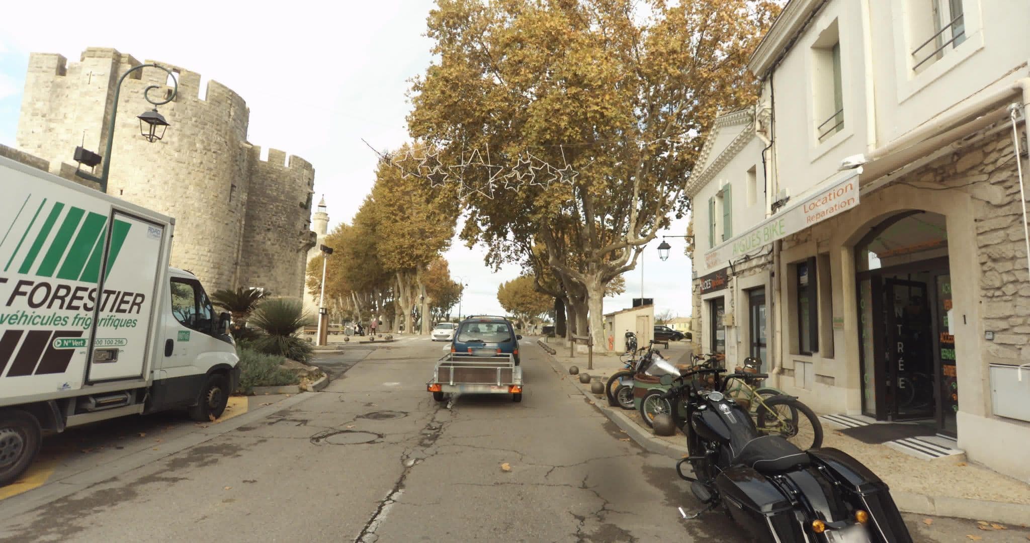 Street view near L'Escale Bar Restaurant, Aigues-Mortes — © sogefi (CC BY-SA · Mapillary)