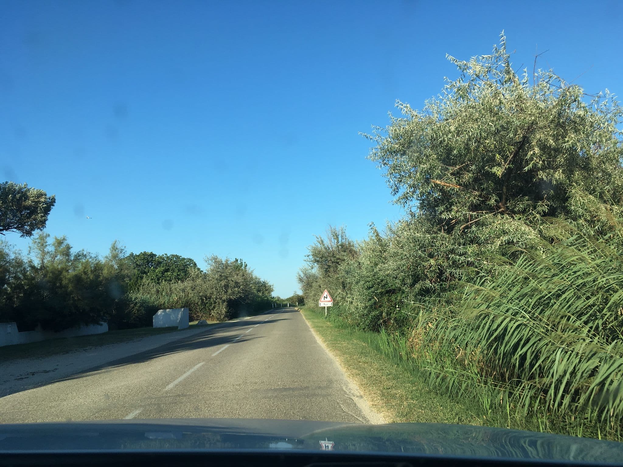 Street view near Mas le Sauvageon, Saintes-Maries-de-la-Mer — © beat (CC BY-SA · Mapillary)