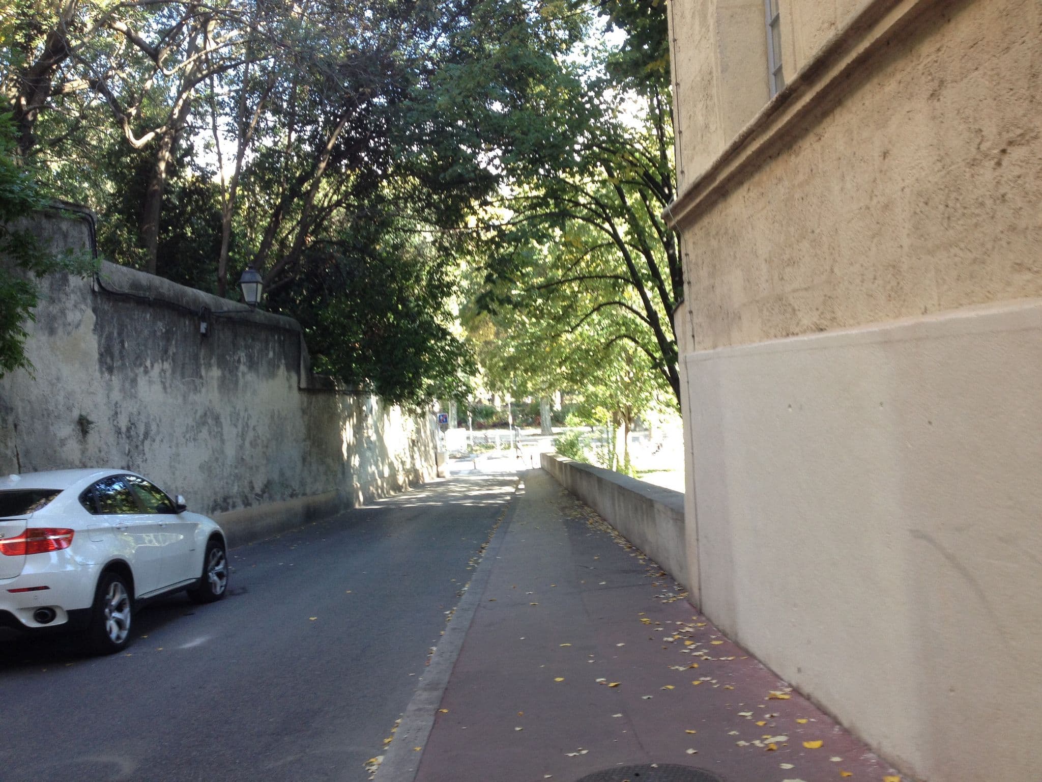 Street view near Hôtel de Girard, Montpellier — © zimmy (CC BY-SA · Mapillary)