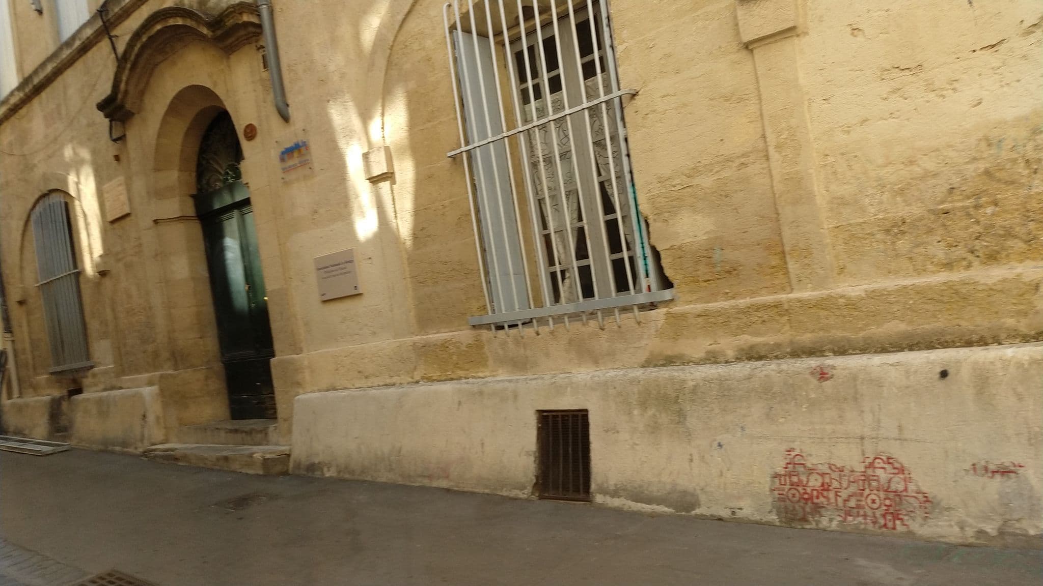 Street view near Chez Alexandre Gumbau, Montpellier — © polyglot (CC BY-SA · Mapillary)