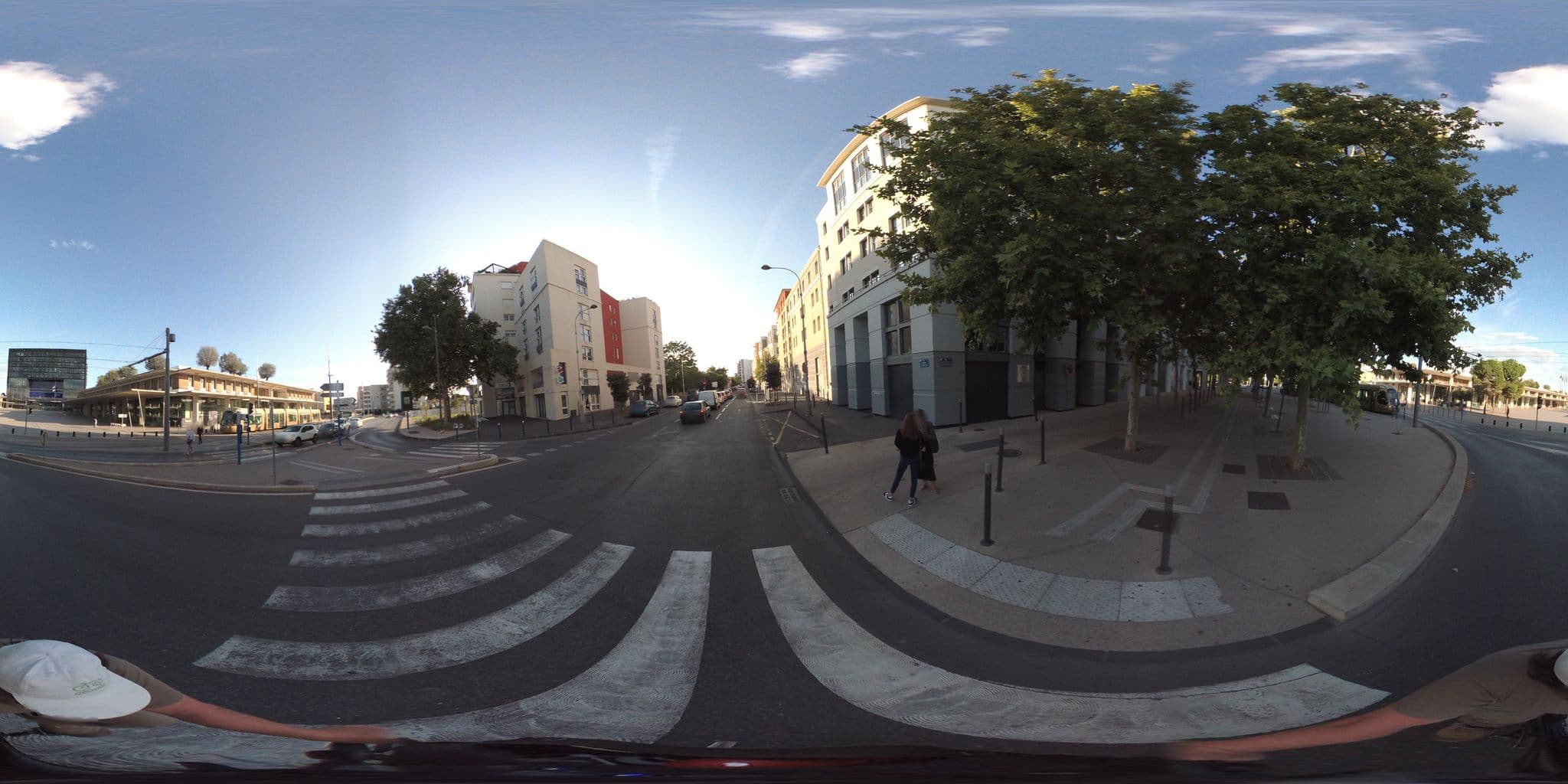 Street view near Résidence Les Consuls De La Mer, Montpellier — © geovelo (CC BY-SA · Mapillary)