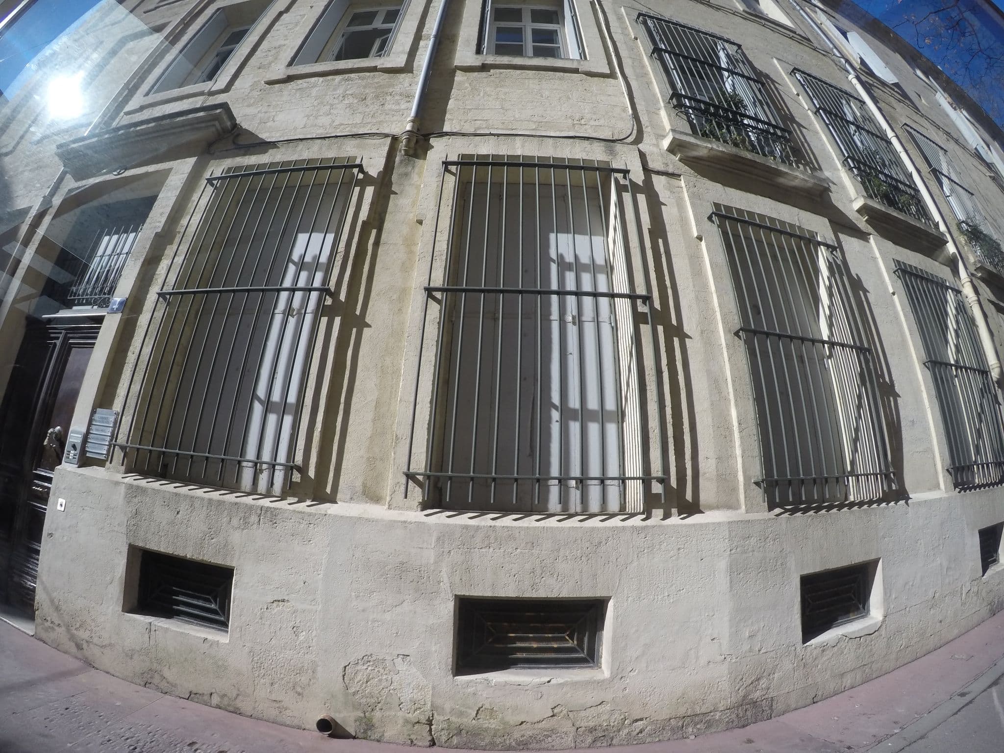 Street view near Hotel Du Palais, Montpellier — © ccossio (CC BY-SA · Mapillary)
