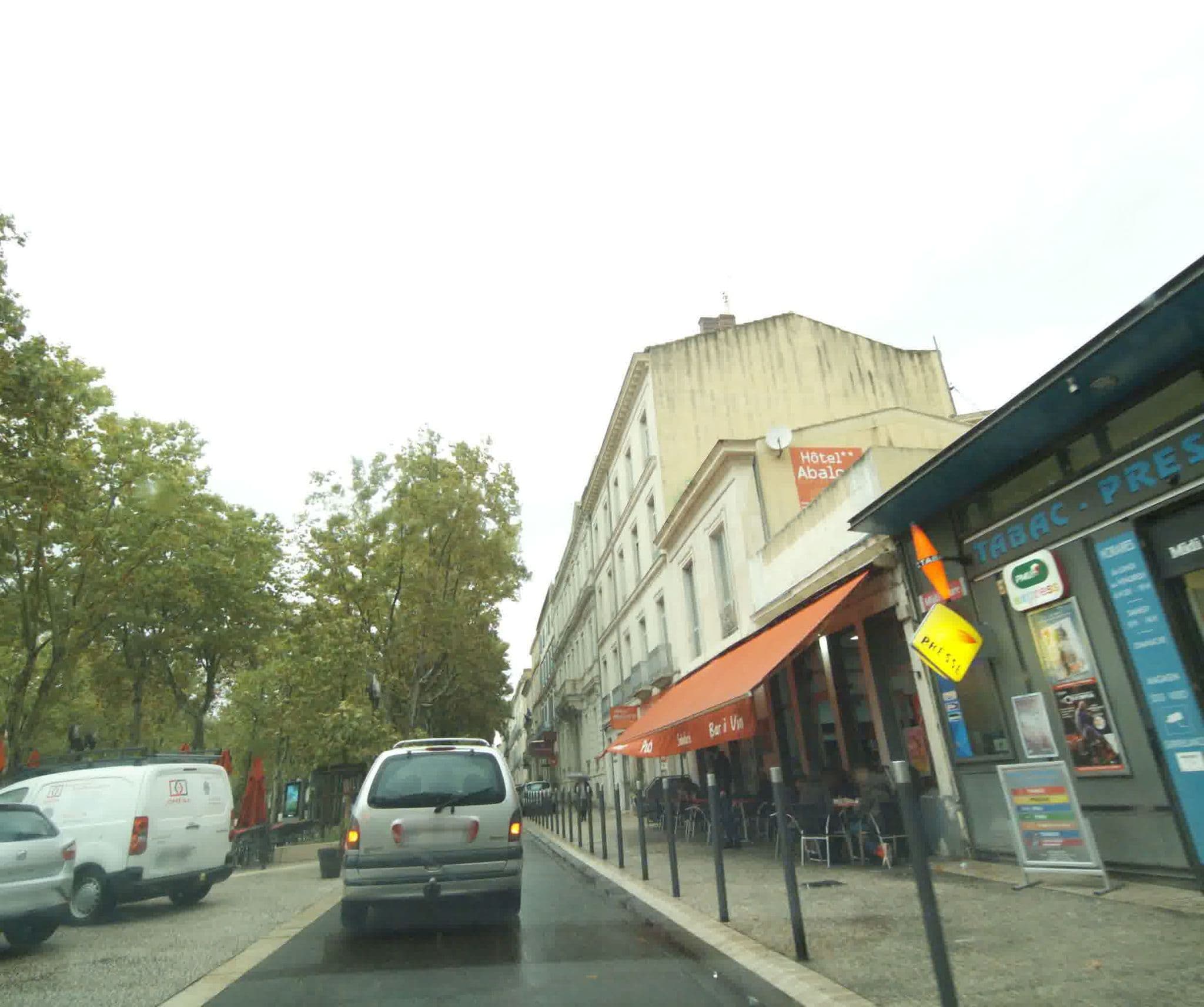 Street view near Vertigo Hotel Gare Centre Nimes, Nîmes — © sogefi (CC BY-SA · Mapillary)