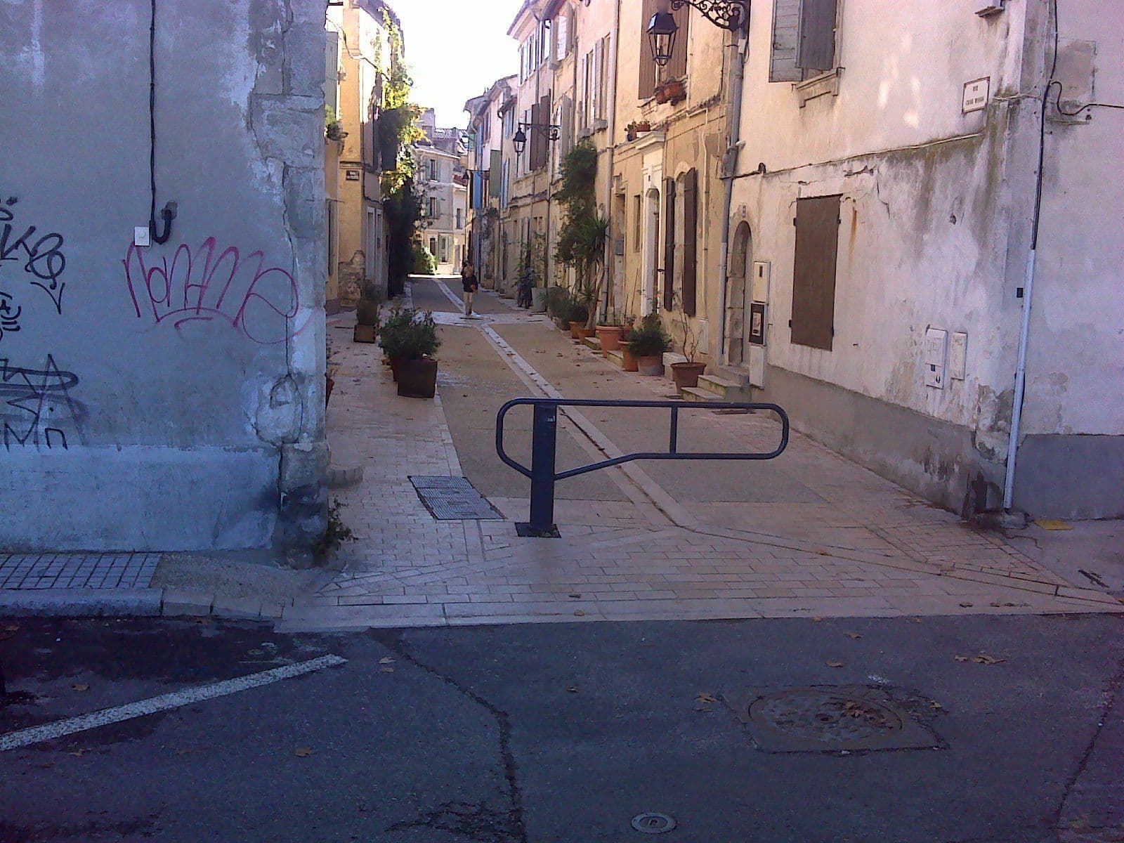 Street view near Mia Casa, Arles — © bernardvoyageur (CC BY-SA · Mapillary)