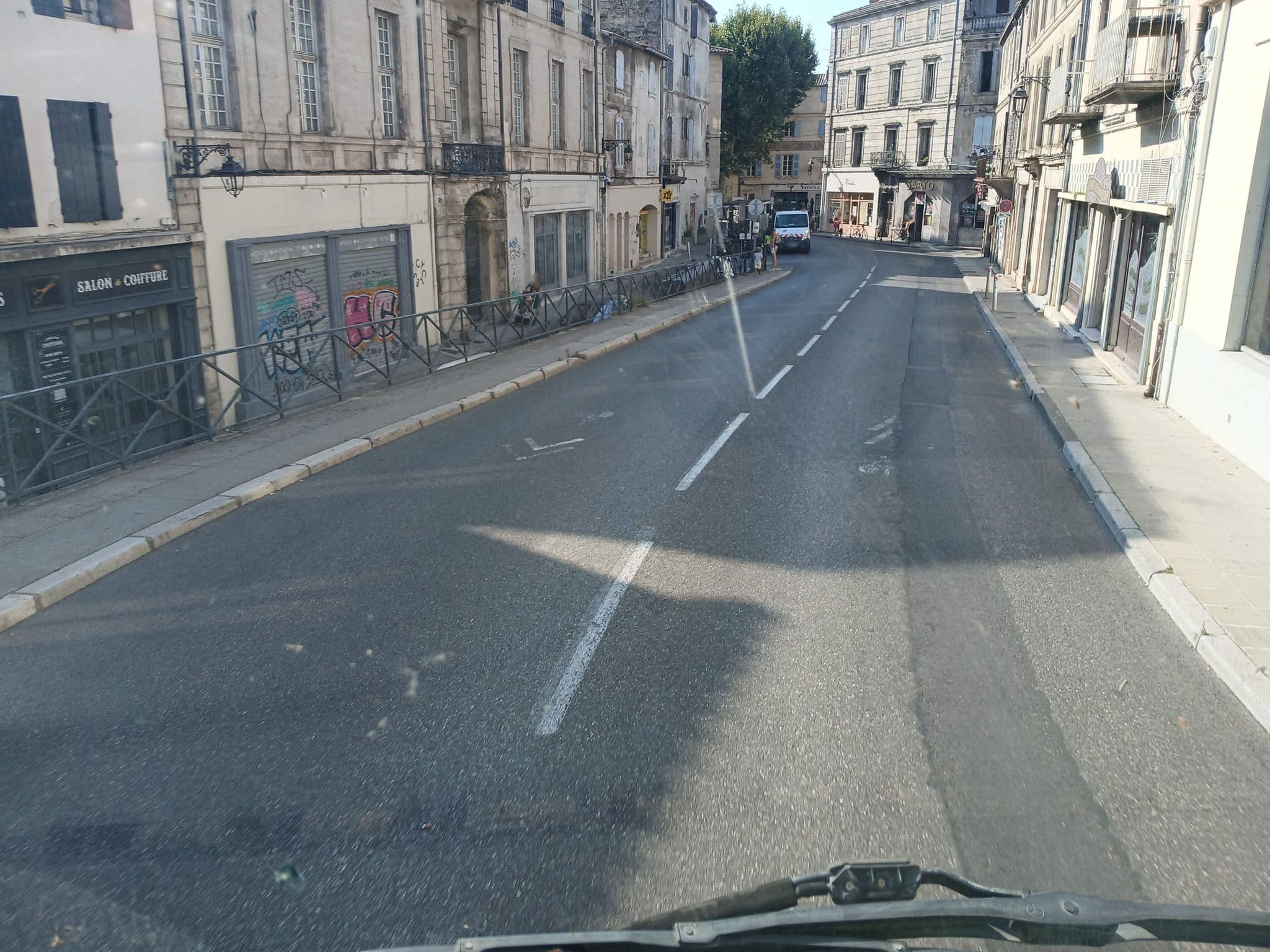 Street view near Hôtel Rhodania, Arles — © lerouge (CC BY-SA · Mapillary)