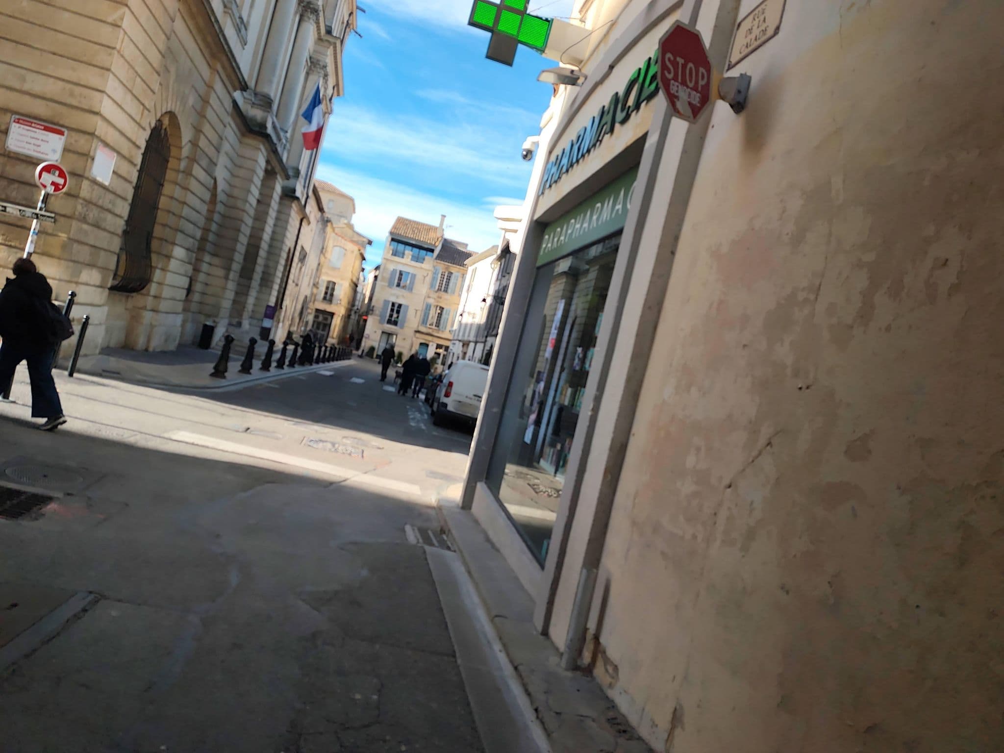 Street view near lisbon, Arles — © Duro (CC BY-SA · Mapillary)