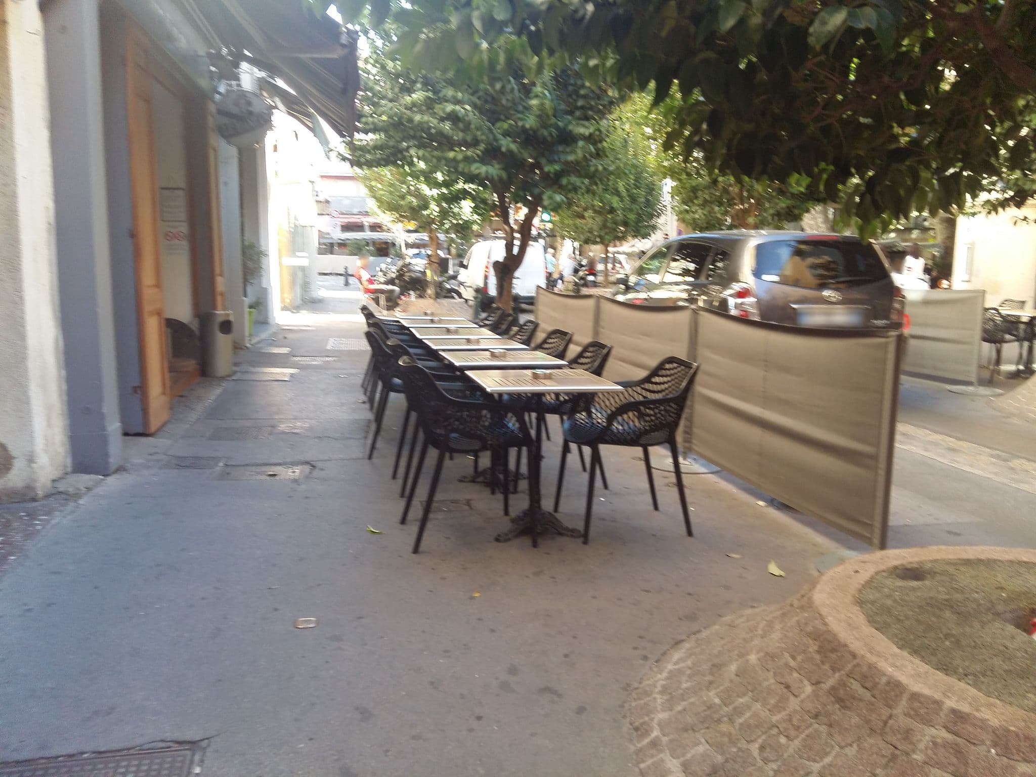 Street view near Le Petit Nid de Sophie, Aix-en-Provence — © zimmy (CC BY-SA · Mapillary)