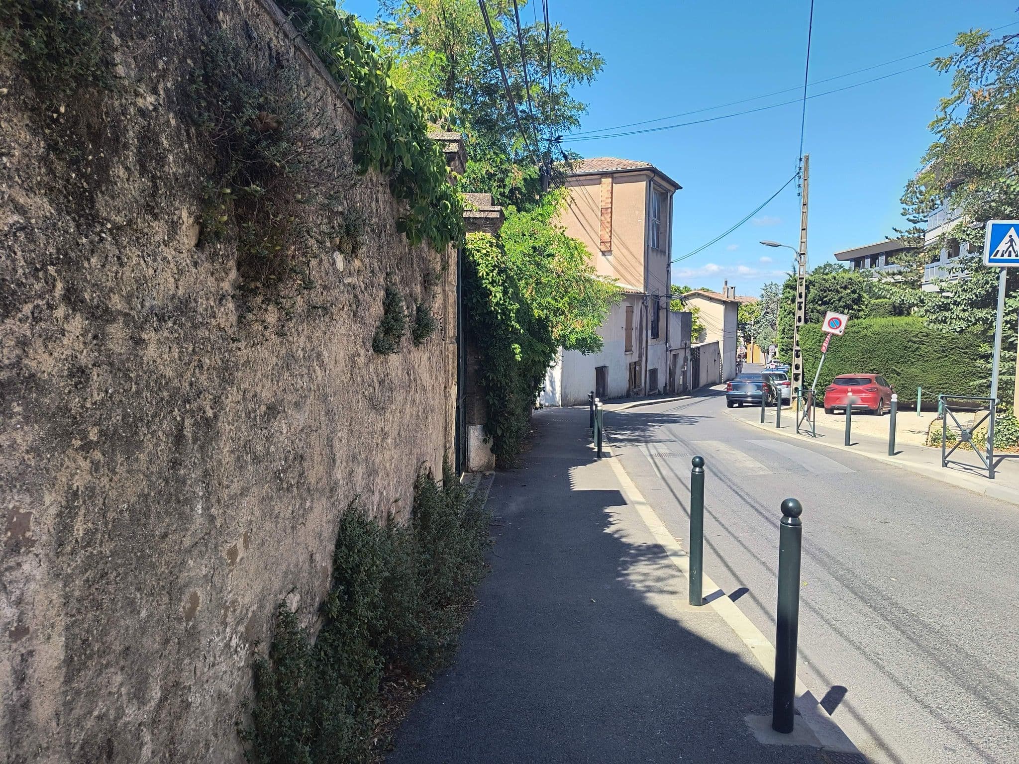 Street view near Côté Contemporain, Aix-en-Provence — © mapeadora (CC BY-SA · Mapillary)
